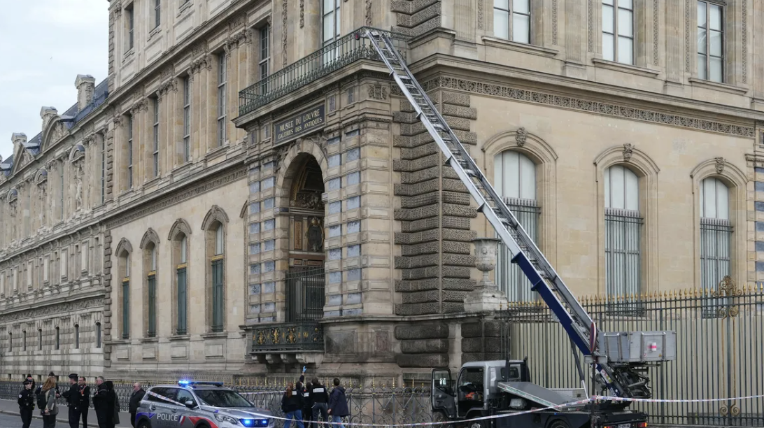 Roubo, Vazamentos e Greve: Os Bastidores da Crise no Louvre