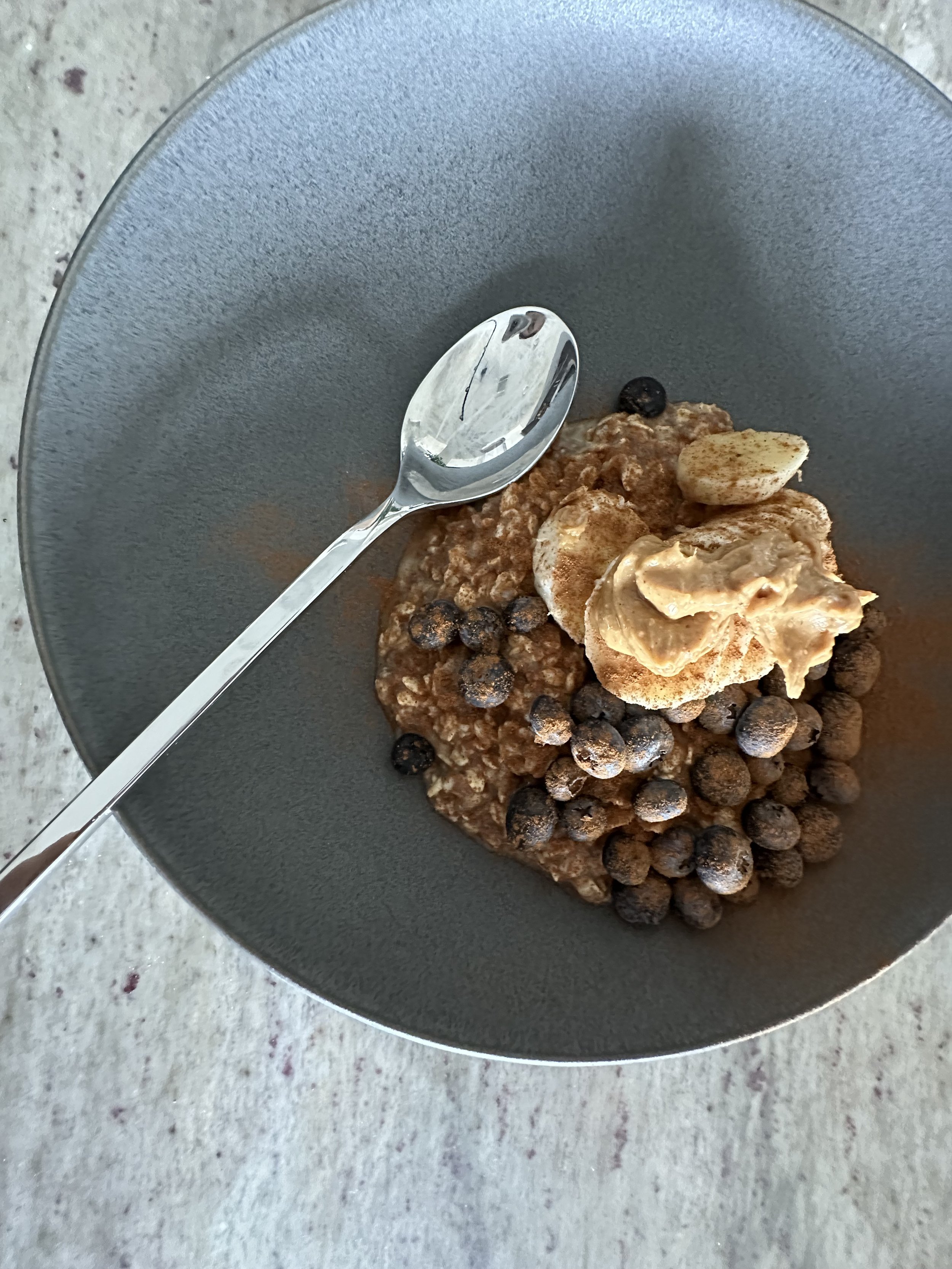 How to Eat Healthy When on Business Trips or Work Dinners