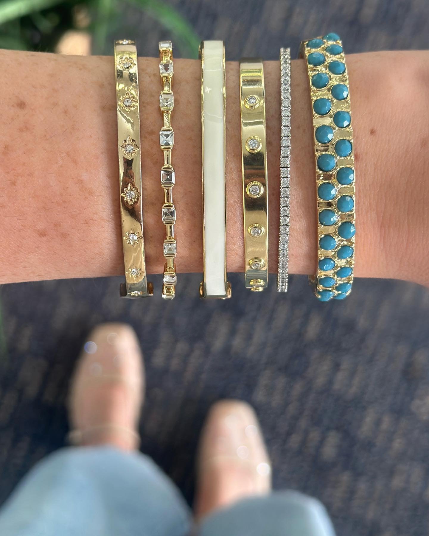 Weekend Stack 🥞
.
New, new coming next week!
.
#vb #virginiabeach #armcandy #wriststack #bangle #va #vajeweler