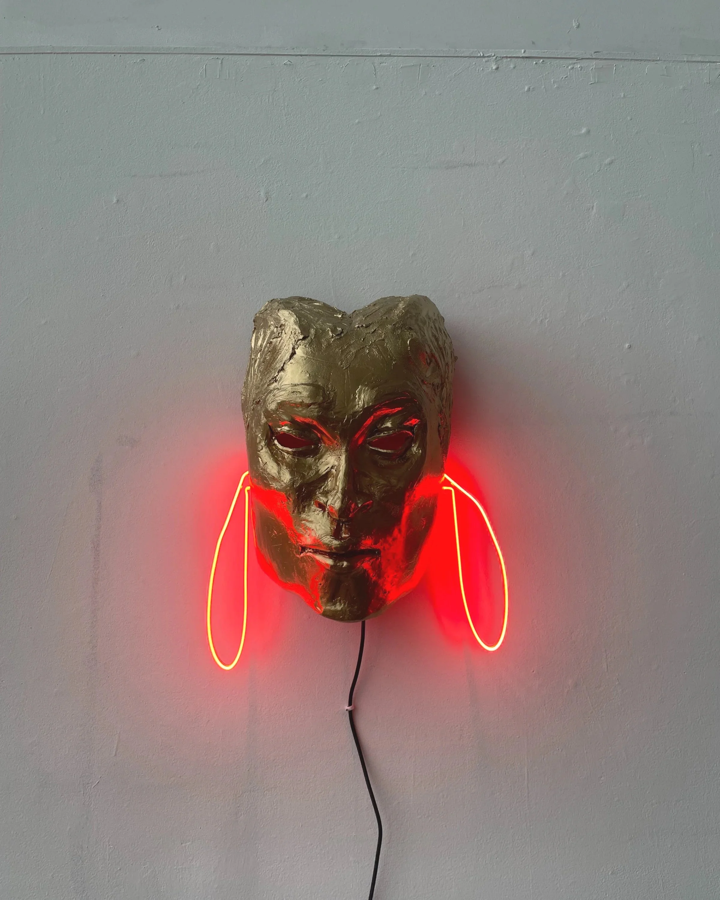 Ill be the light, Marce Nixon Washington, Neon & Ceramic, 23" x 18" x 9".
