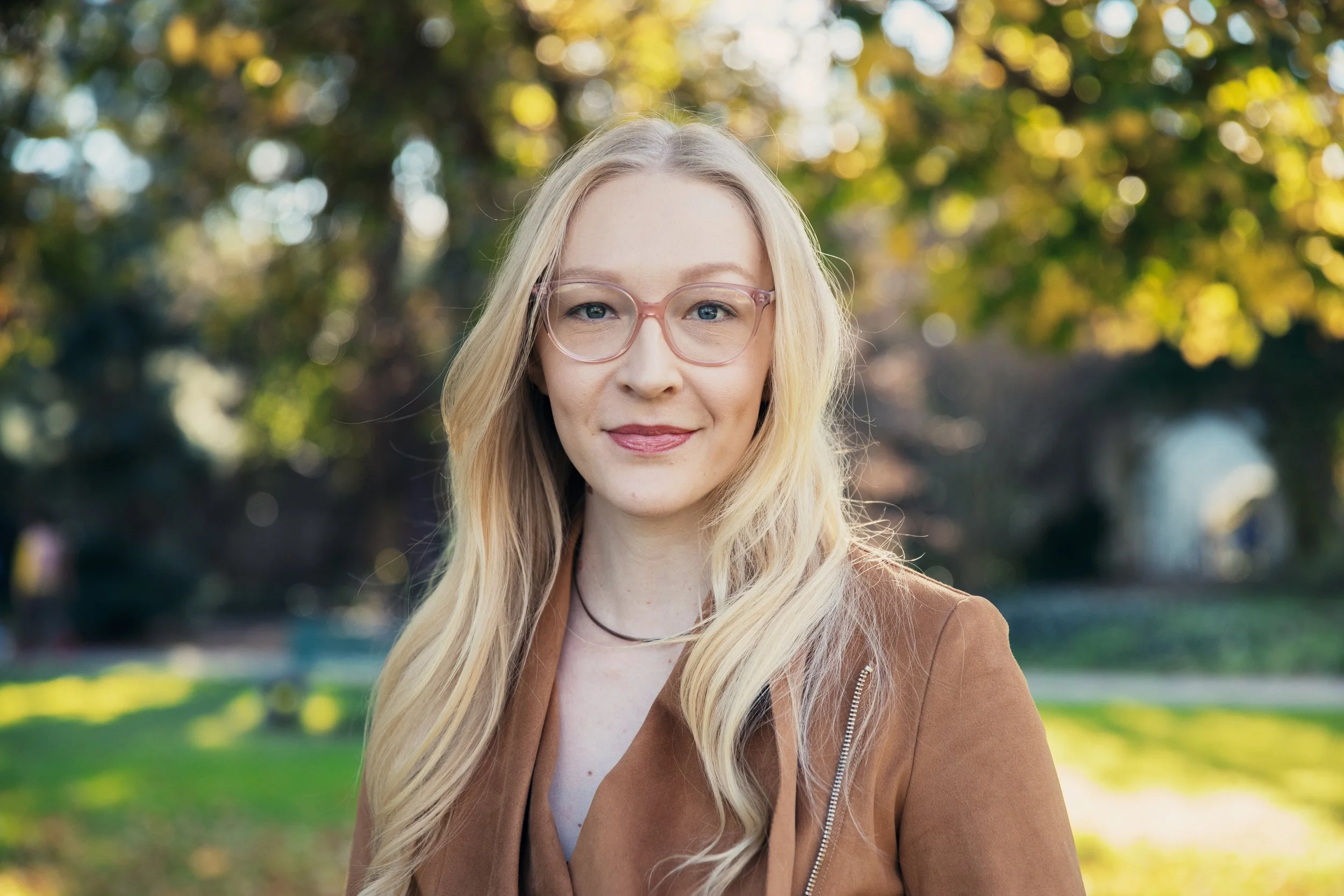 Headshot of Andi Cabello, LMFT