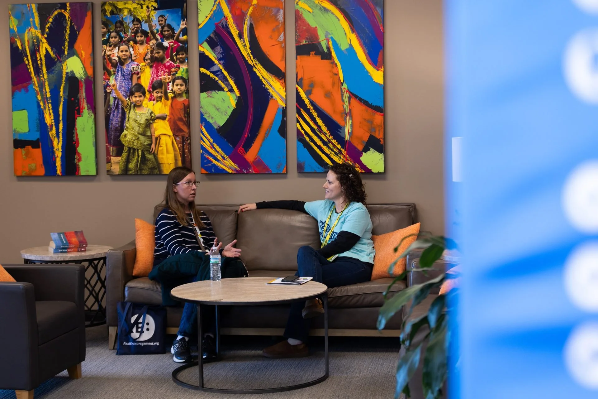conference-lounge-conversation-event-photography-01.jpg
