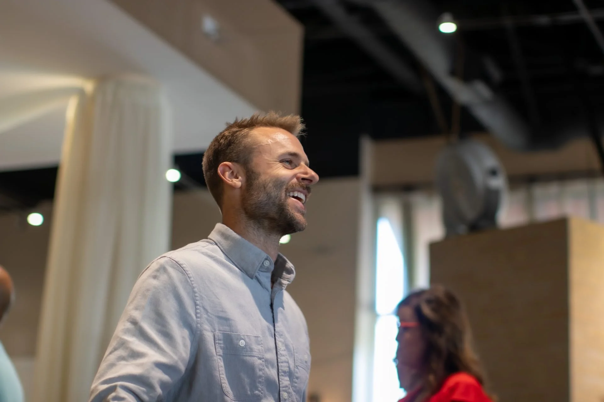 attendee-candid-portrait-networking-event-photography-kansas-city-01.jpg