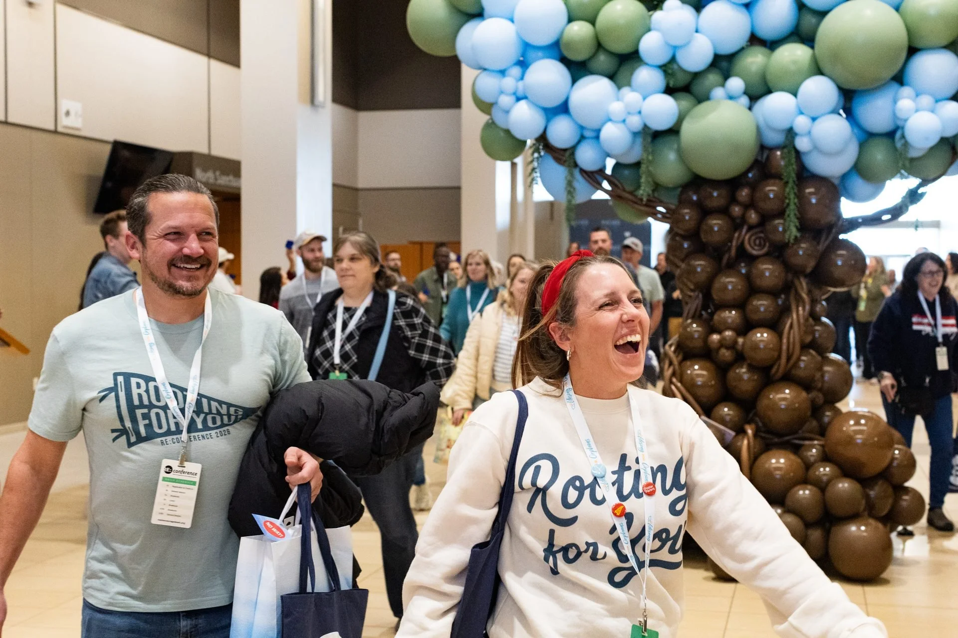 conference-lobby-arrival-candid-event-photography-01.jpg