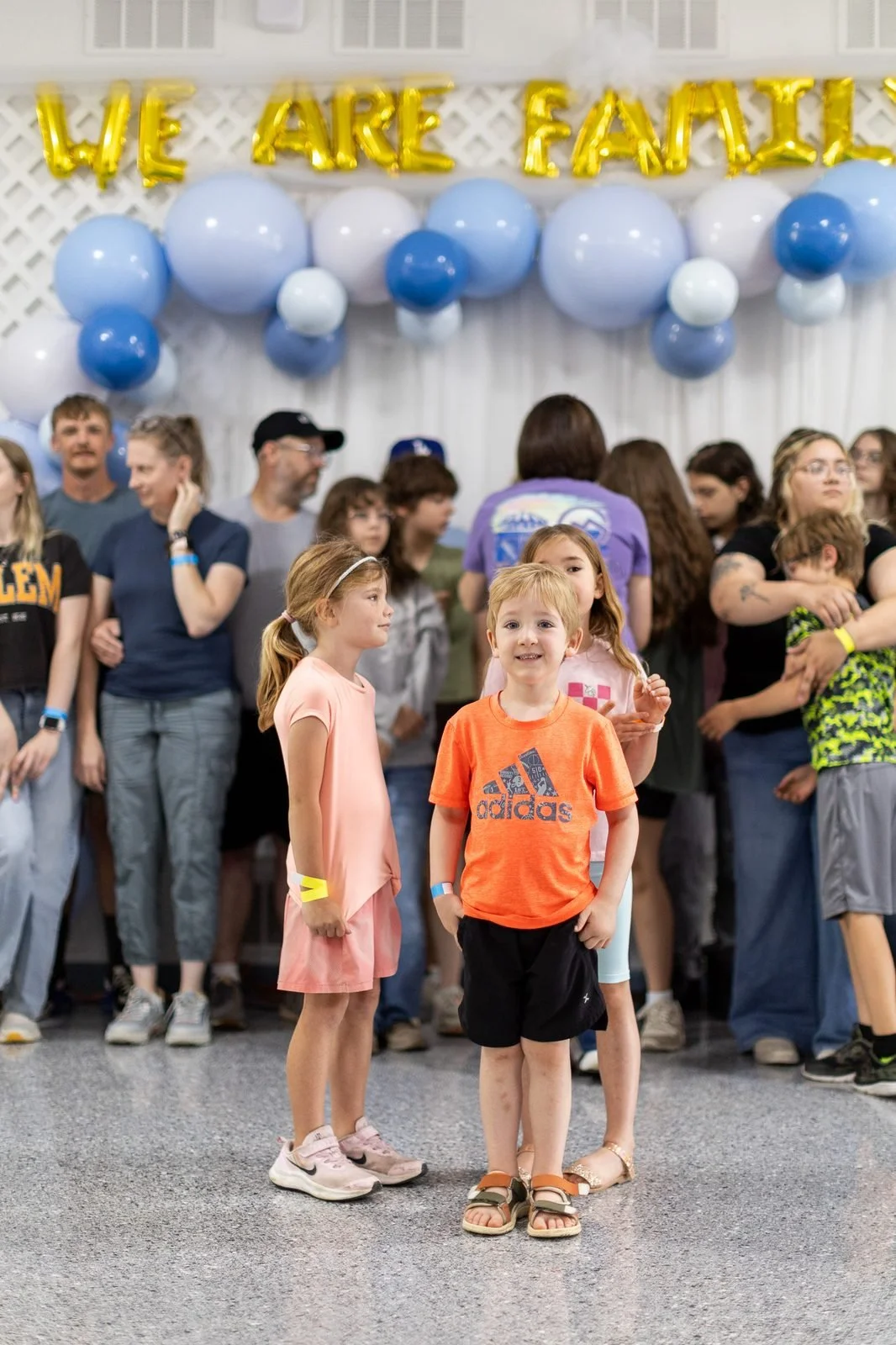 smail-family-reunion-2026-children-family-backdrop.jpg