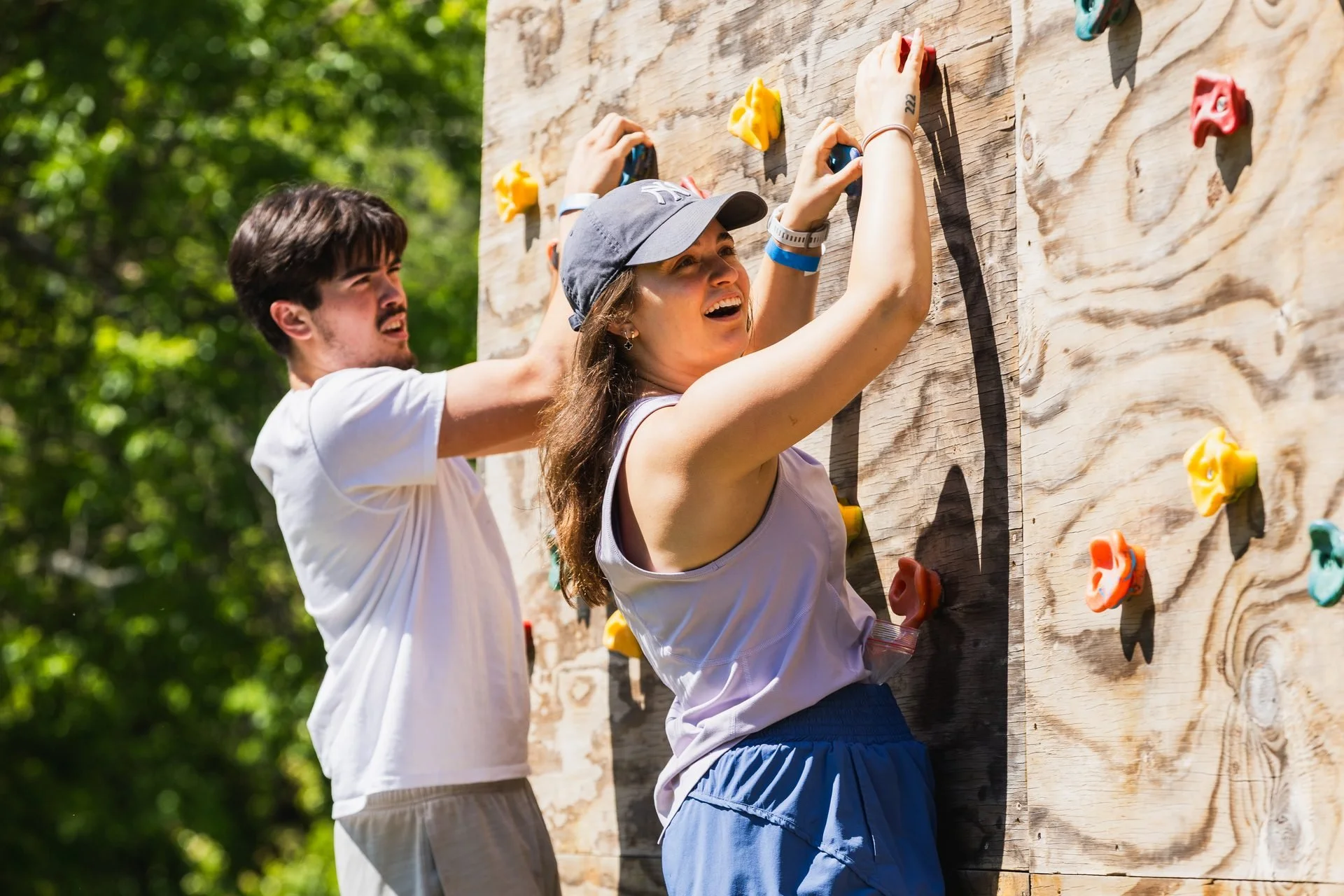 climbing-wall-participants-charity-event-photography-kansas-city.jpg