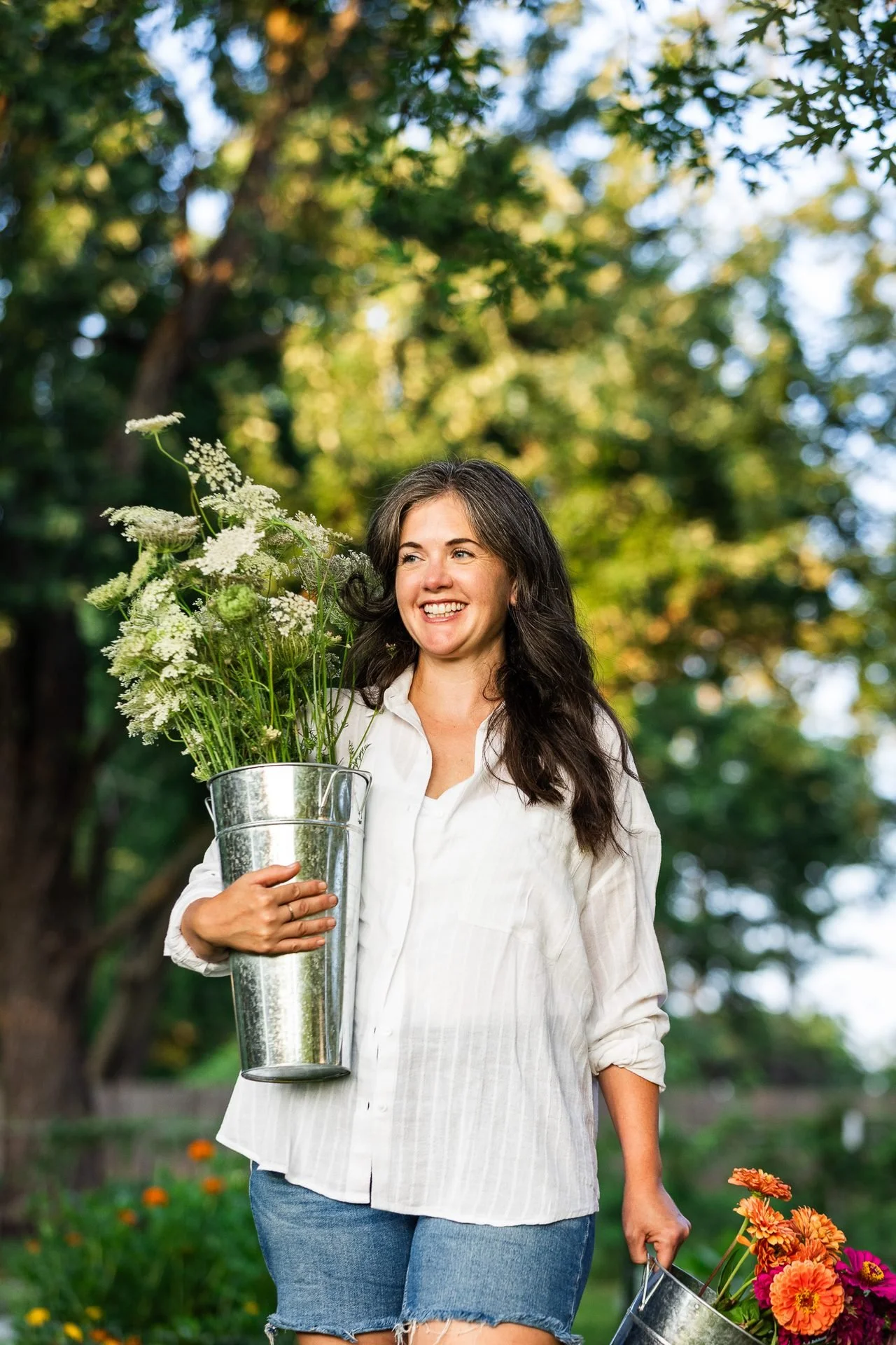 florist-bucket-portrait-brand-photography-kck.jpg