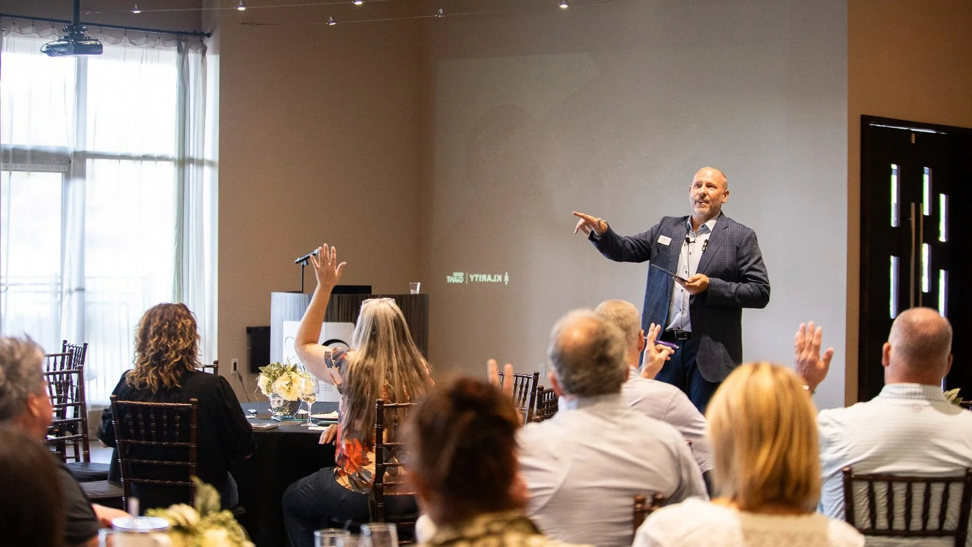 speaker-audience-interaction-corporate-event-photography-kansas-city-02.jpg