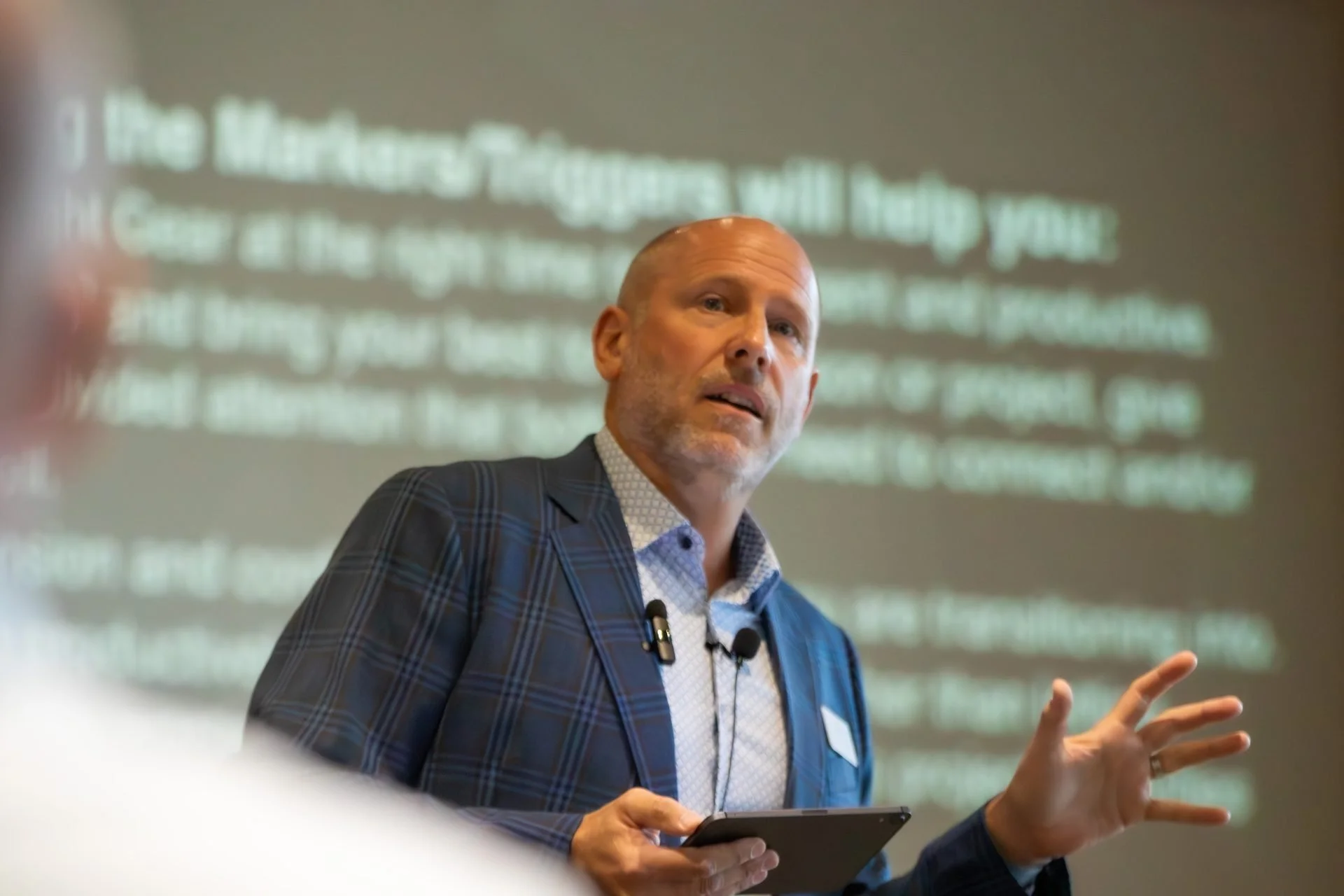 keynote-speaker-tablet-presentation-photography-kansas-city-04.jpg