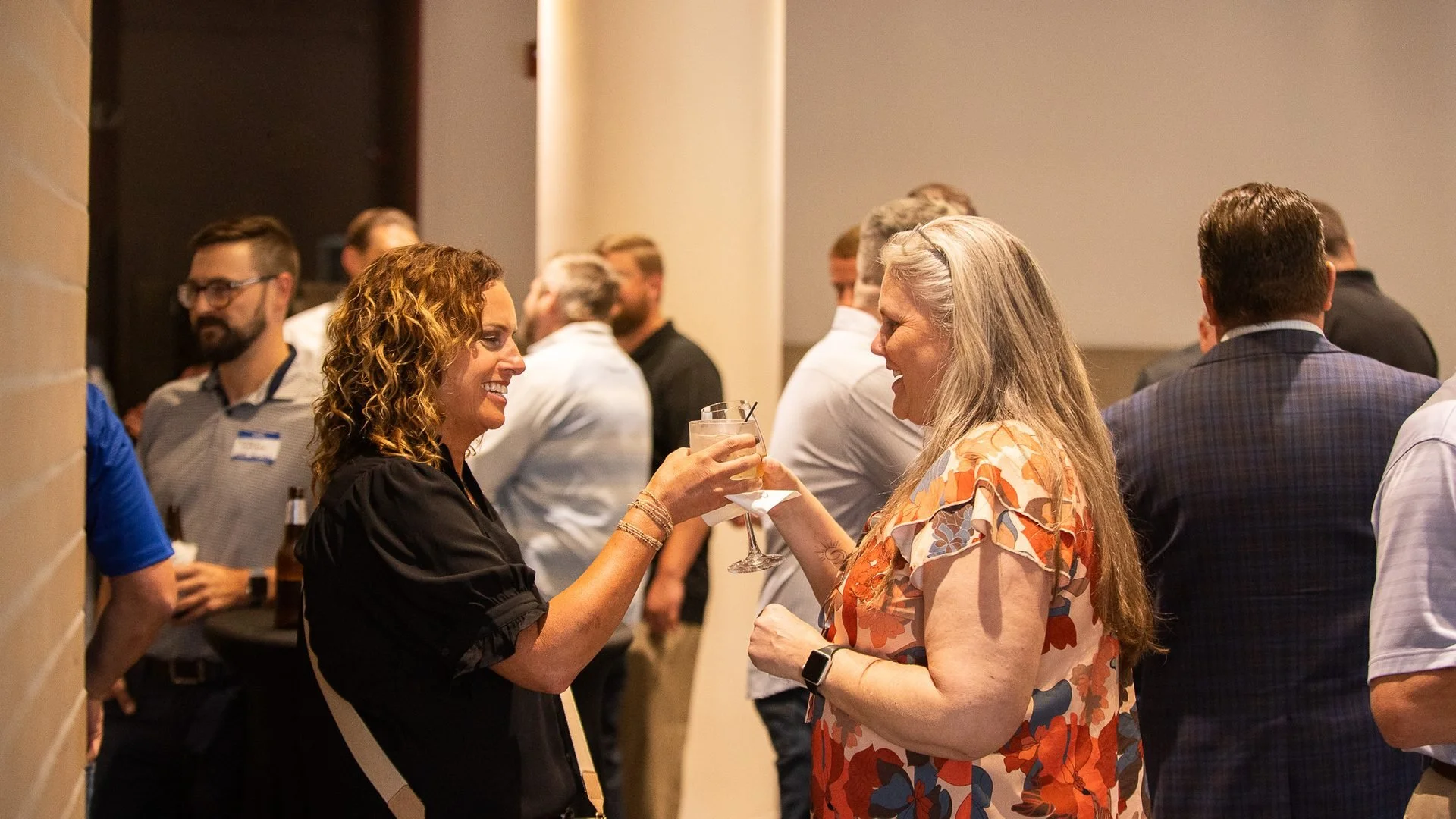 networking-reception-toast-event-photography-kansas-city-01.jpg