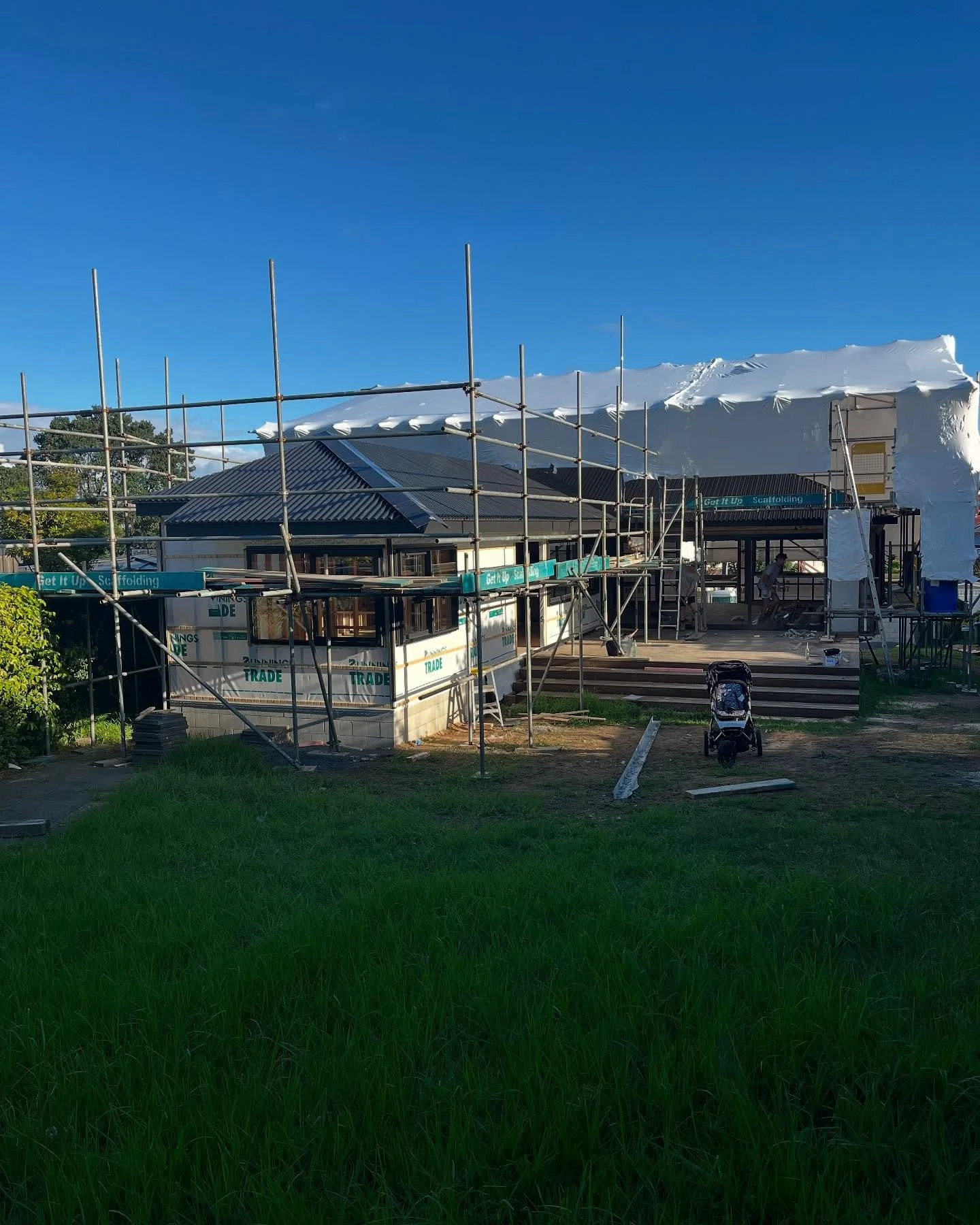 Roof is on and joinery is in. Things are starting to take shape! #building #aucklandbuilders #renovation