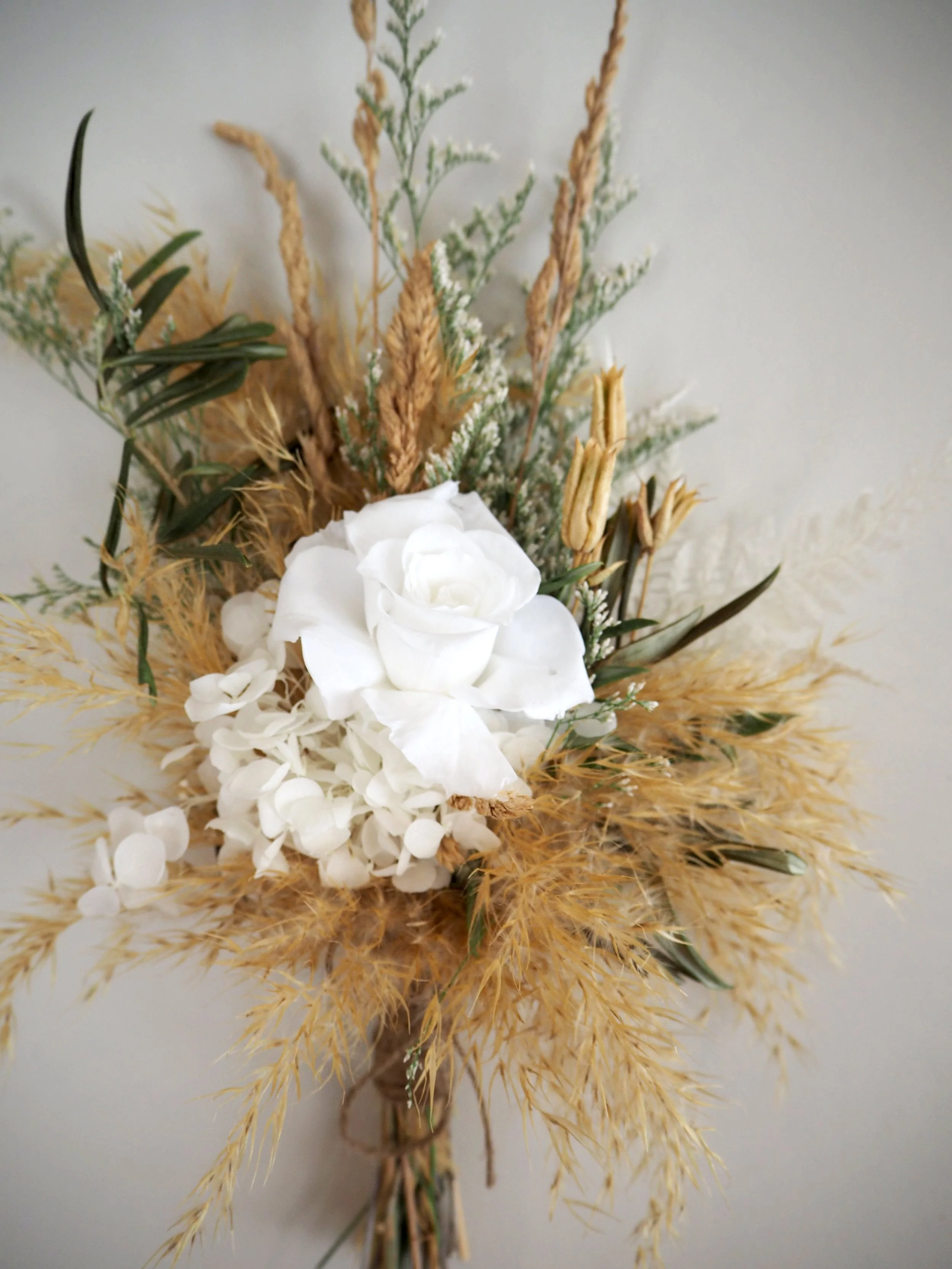 The Single Preserved Rose is a timeless and elegant gift meticulously crafted with utmost care and attention to detail.