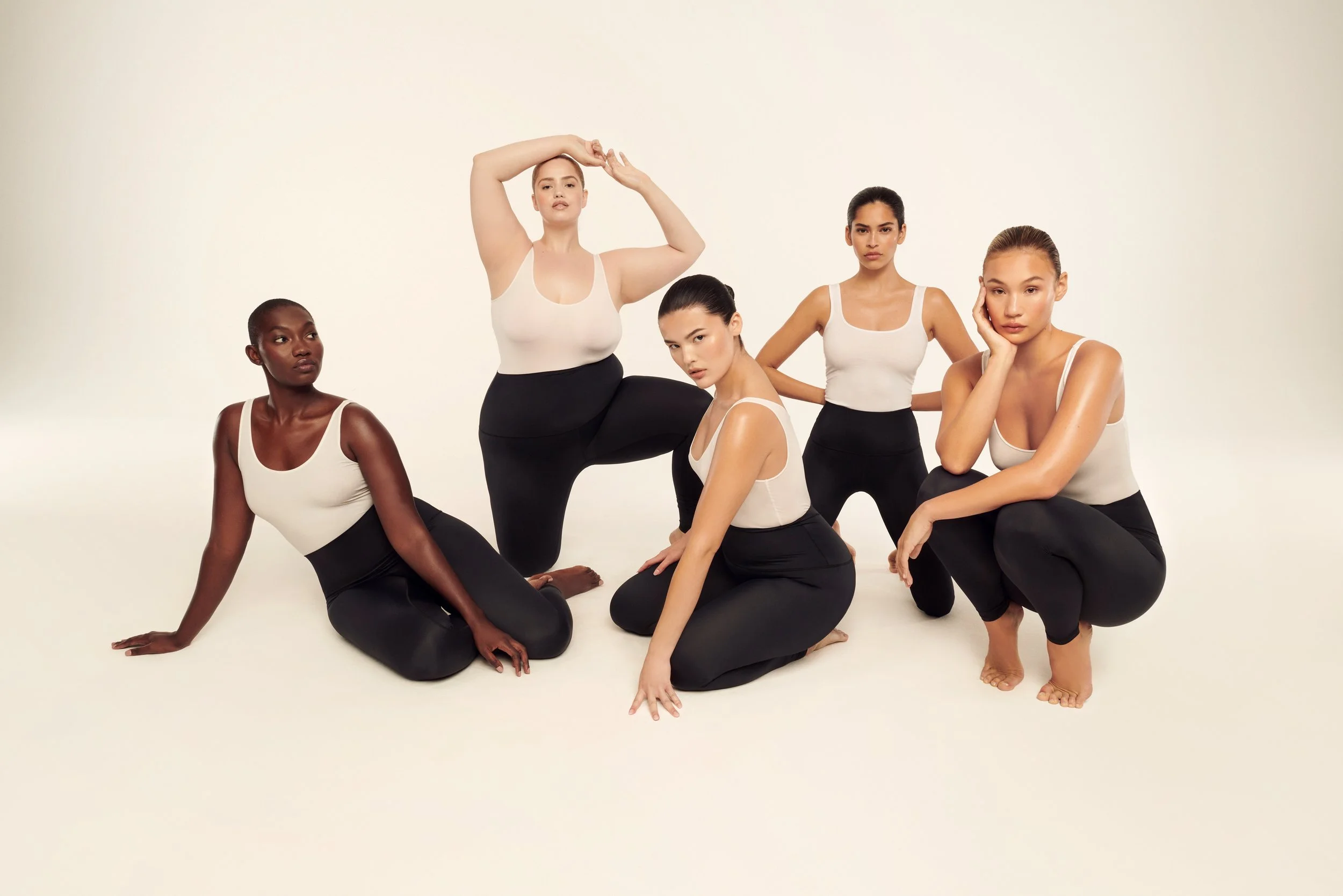 Lola Yoga - Lookbook