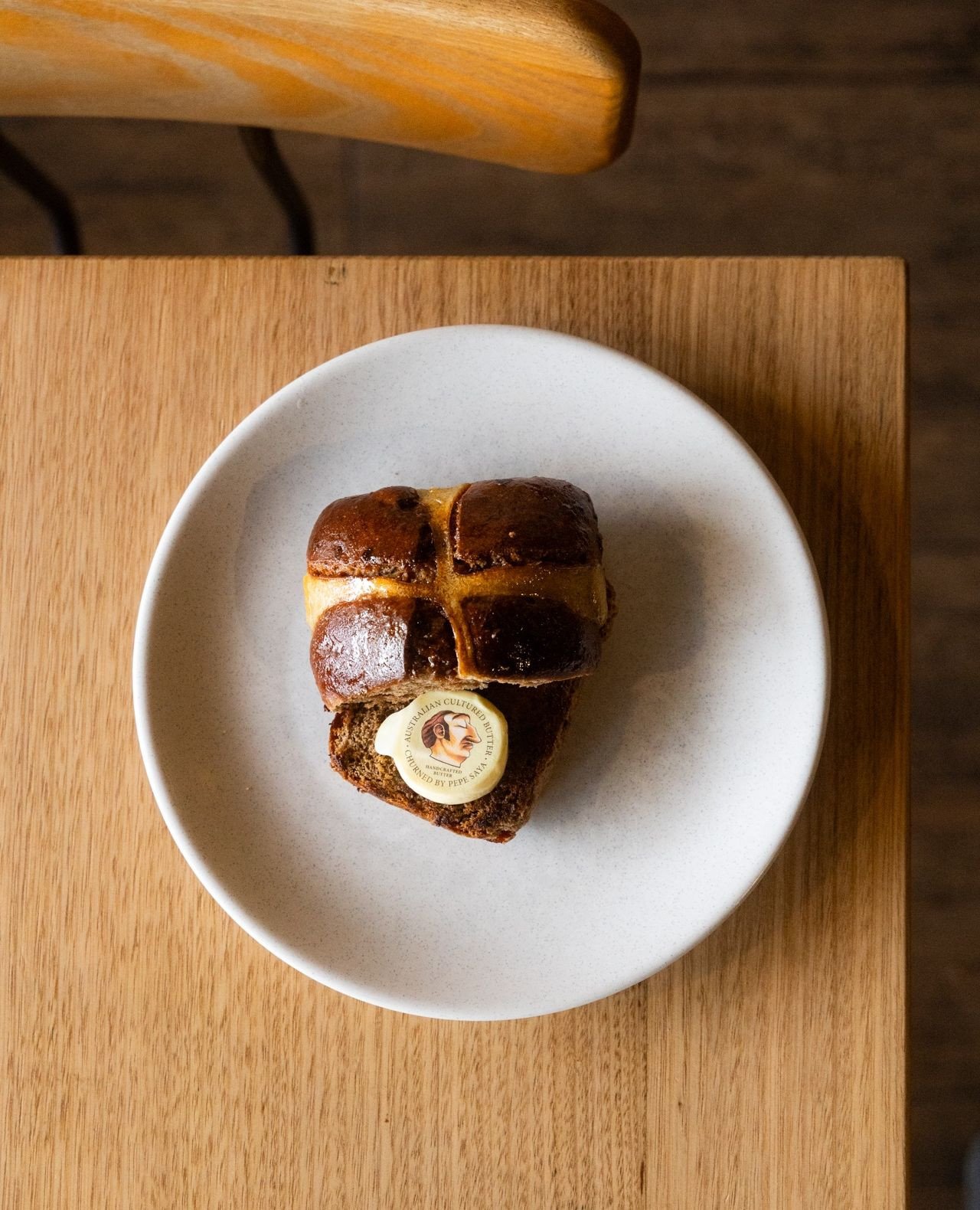 Easter hours this long weekend 🐰✨⁠
⁠
Good Friday + Saturday + Monday: 8am - 3pm⁠
Easter Sunday: CLOSED⁠
⁠
Hot cross buns still available - spiked with anise myrtle and finished with a reduced orange &amp; hibiscus glaze. Fresh, fluffy, and full of f