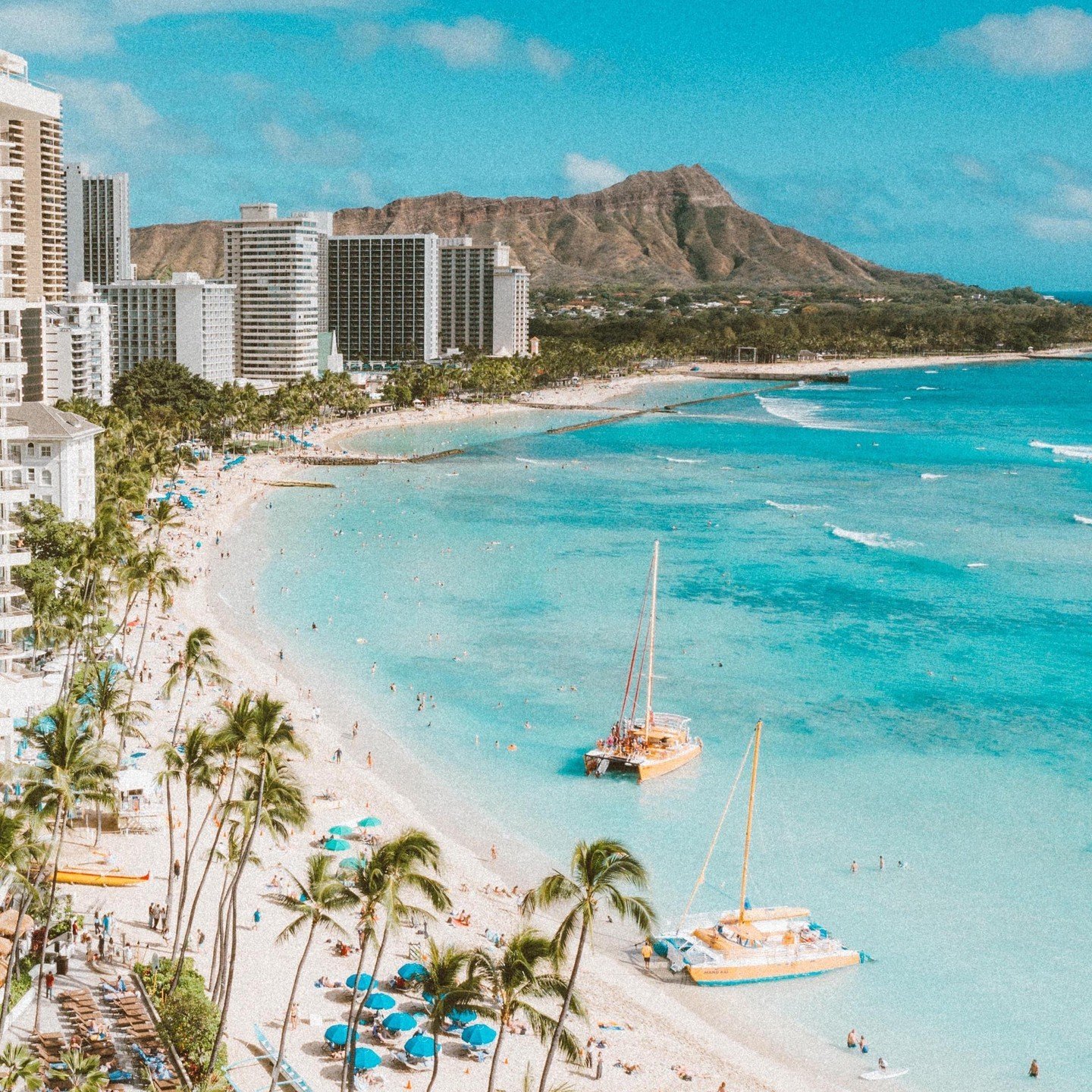 If your heart is set on Hawaii for your next getaway, then there&rsquo;s only one thing left to do (after you call me, of course!) &mdash; decide which island you&rsquo;d like to visit. The good news is, there are no bad choices. Each island is lovel