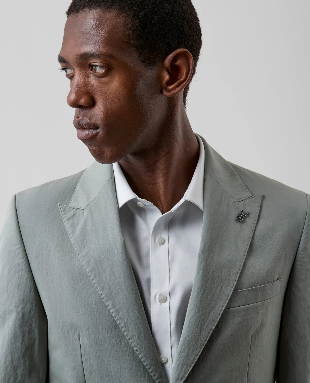 Crafted from a soft cotton blend, the Aydrian jacket is a structured style that'll look sharp wherever you take it. ⁠
⁠
Shop online, link in bio.