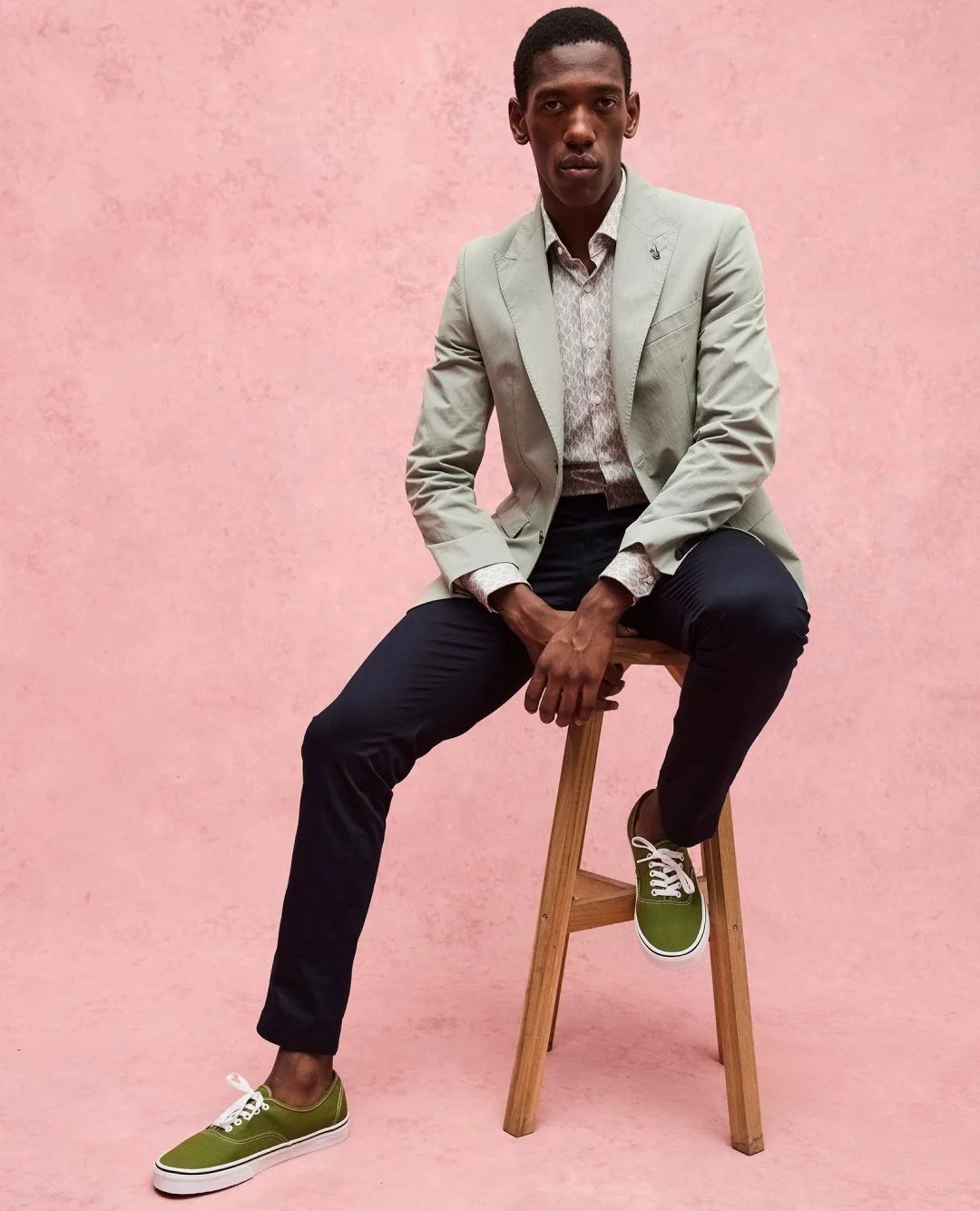 The best thing about a sage green sports jacket? It's the perfect go-to for any and all holiday occasions this year. ⁠
⁠
Get yours online or at David Jones, link in bio.