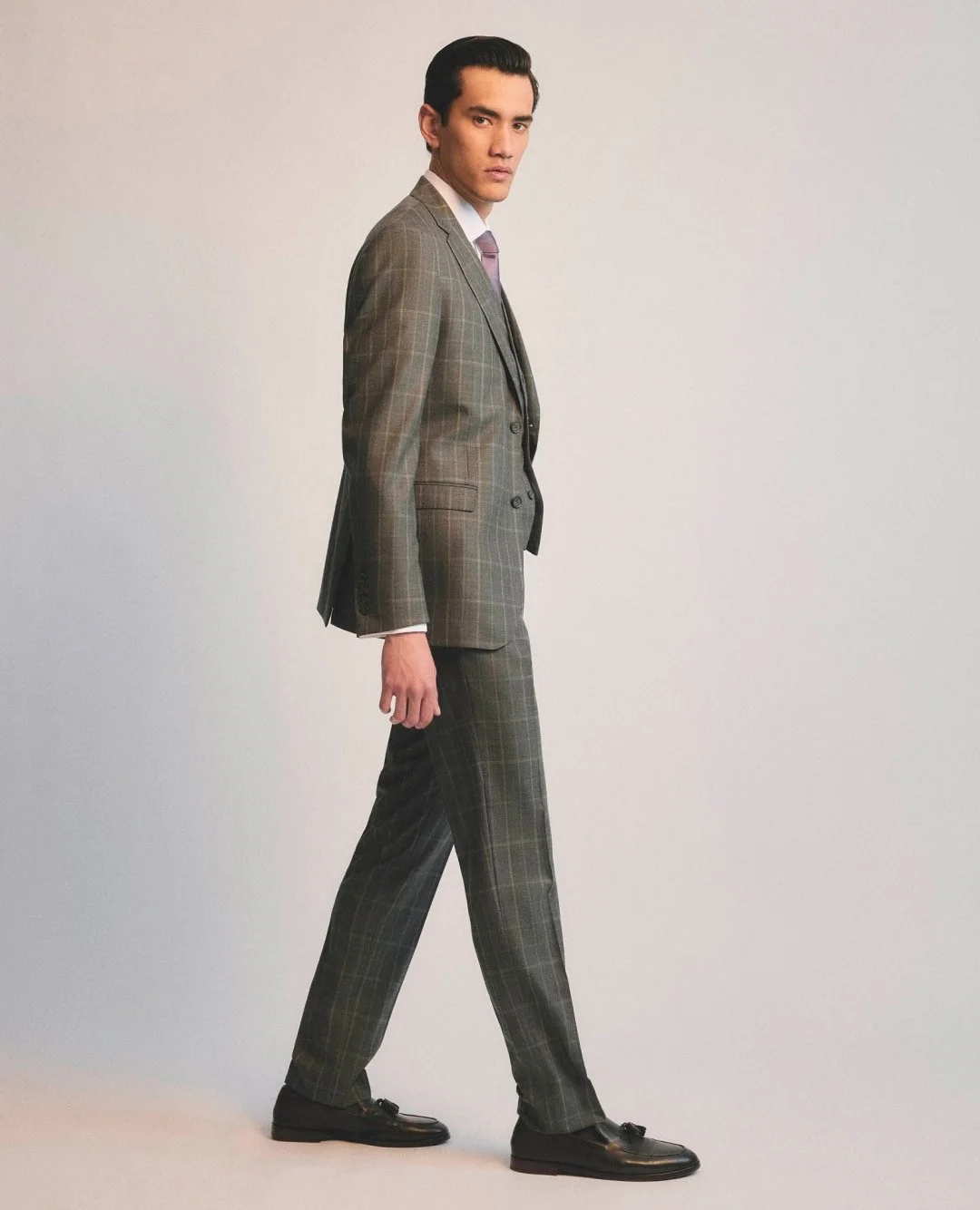 Taking inspiration from Japanese Architect Yoshio Taniguchi, we look to sleek minimalism in structured silhouettes that feel more relaxed for a bold yet confident style.⁠
⁠
New pieces have dropped, link in bio for more.