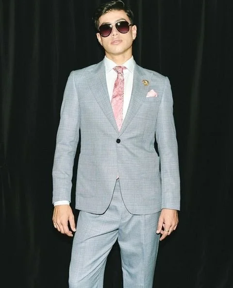 Cut with a slightly relaxed fit, the Eddie and Otis are a powerhouse combo for a trending yet elevated look.⁠
⁠
Seen backstage, styled by @donnygalella ⁠
Off the rack at David Jones.