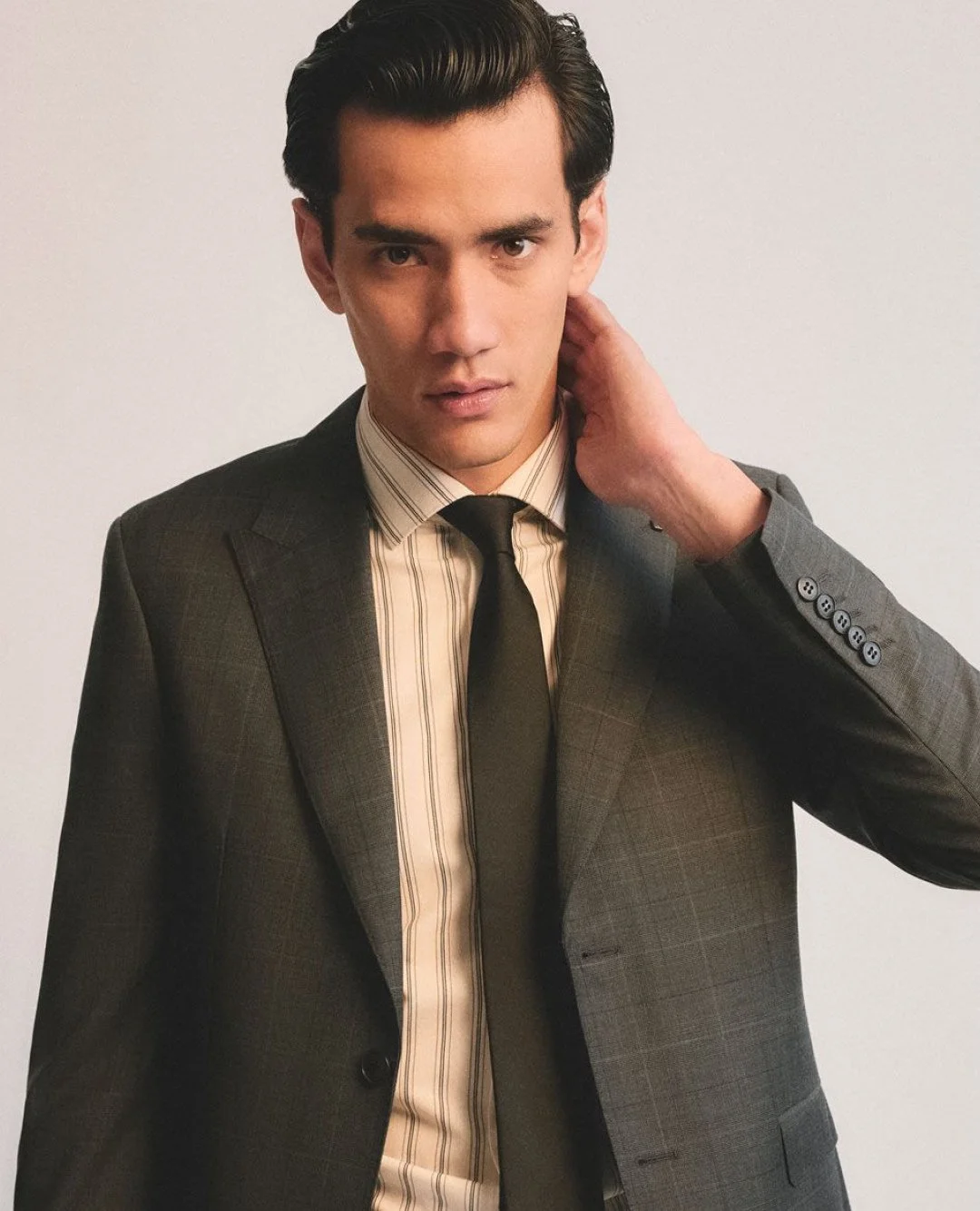 Whether it's for that big interview or to RSVP, there's no dress code our newest check suit can't meet. ⁠
⁠
Available now at David Jones.