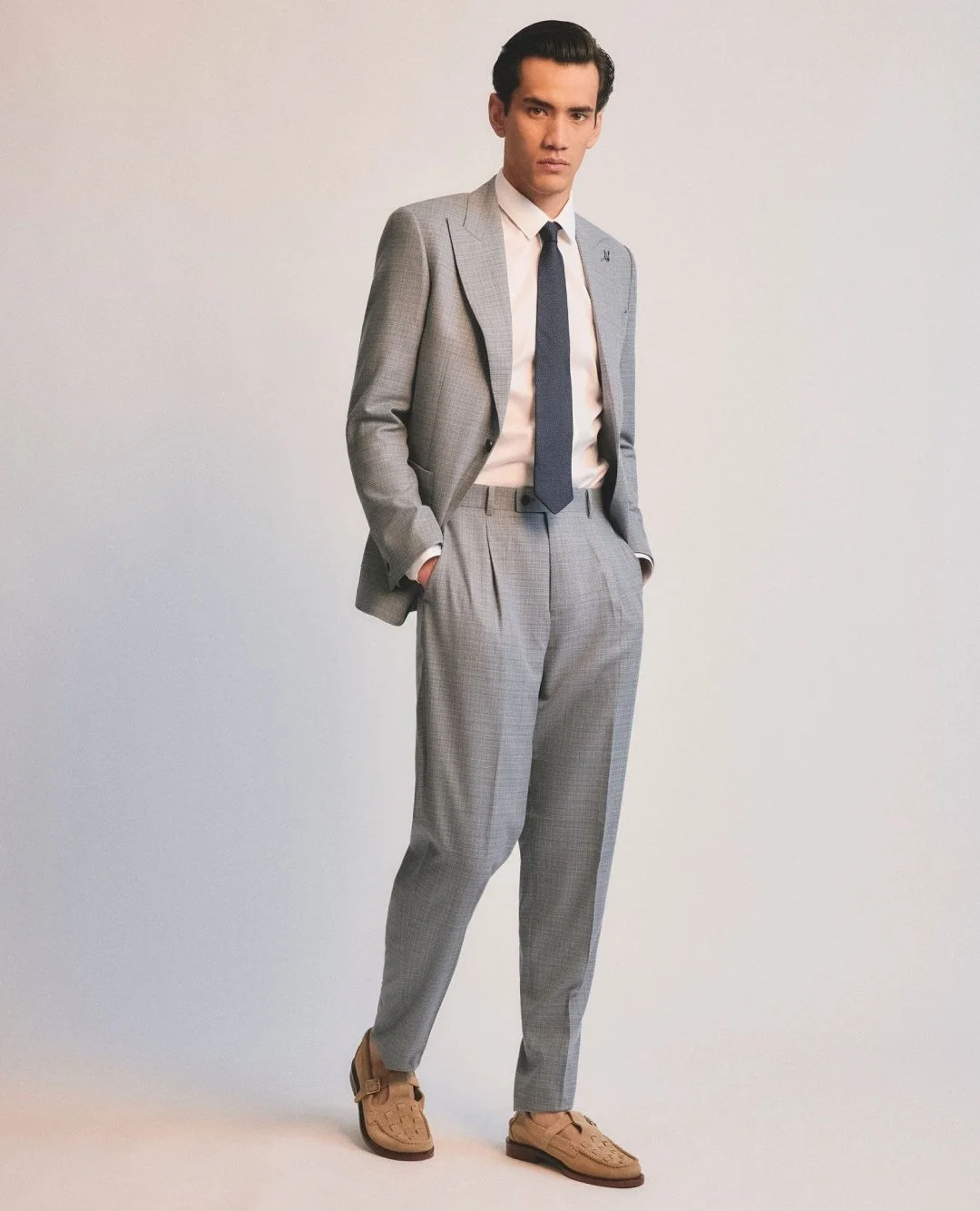For the man who likes his suit to fit a little more laidback. ⁠
⁠
Shop the Otis and Eddie at David Jones.