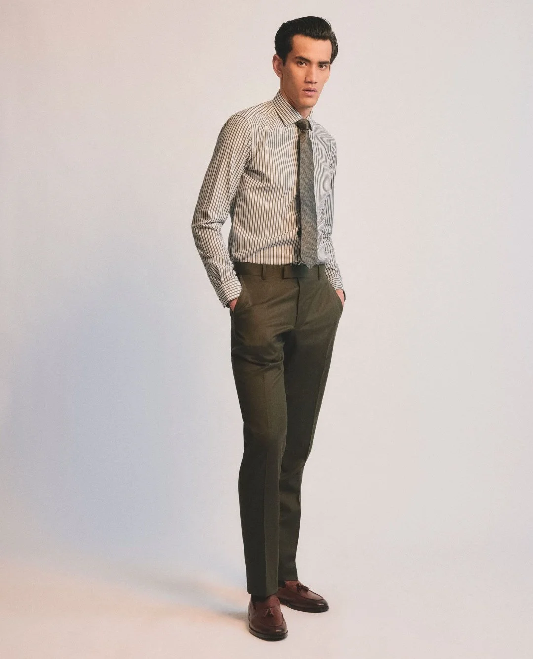 Calling this look the 'happy hour', when early knock-off Friday turns to drinks with the guys.