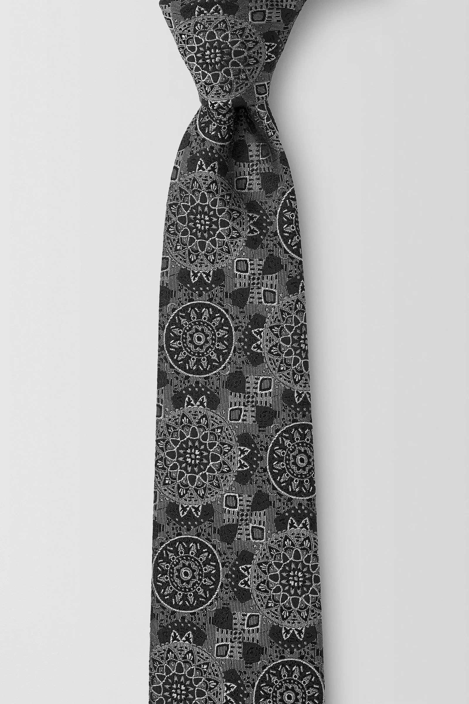  Sundisc 6.5CM Tie  
Charcoal | PGAV100003