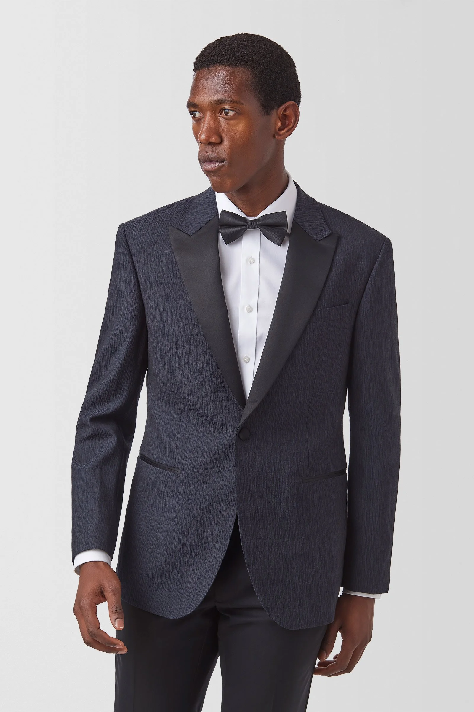    Avalon Evening Jacket    
FGW650 Dark Navy