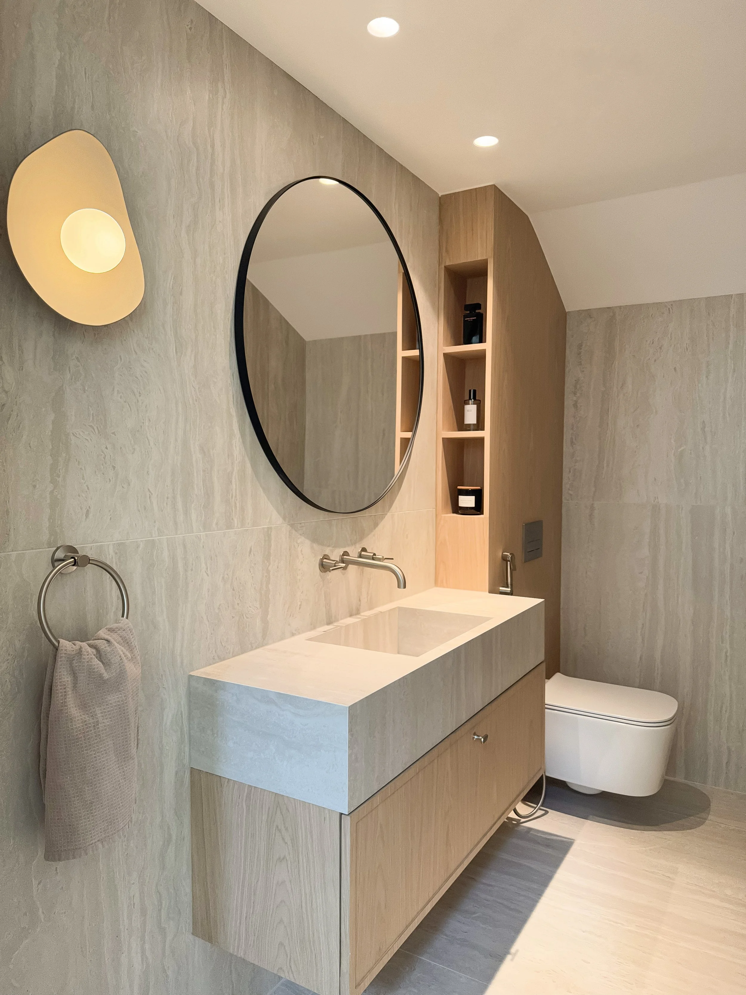 GUEST WC-W.jpg
