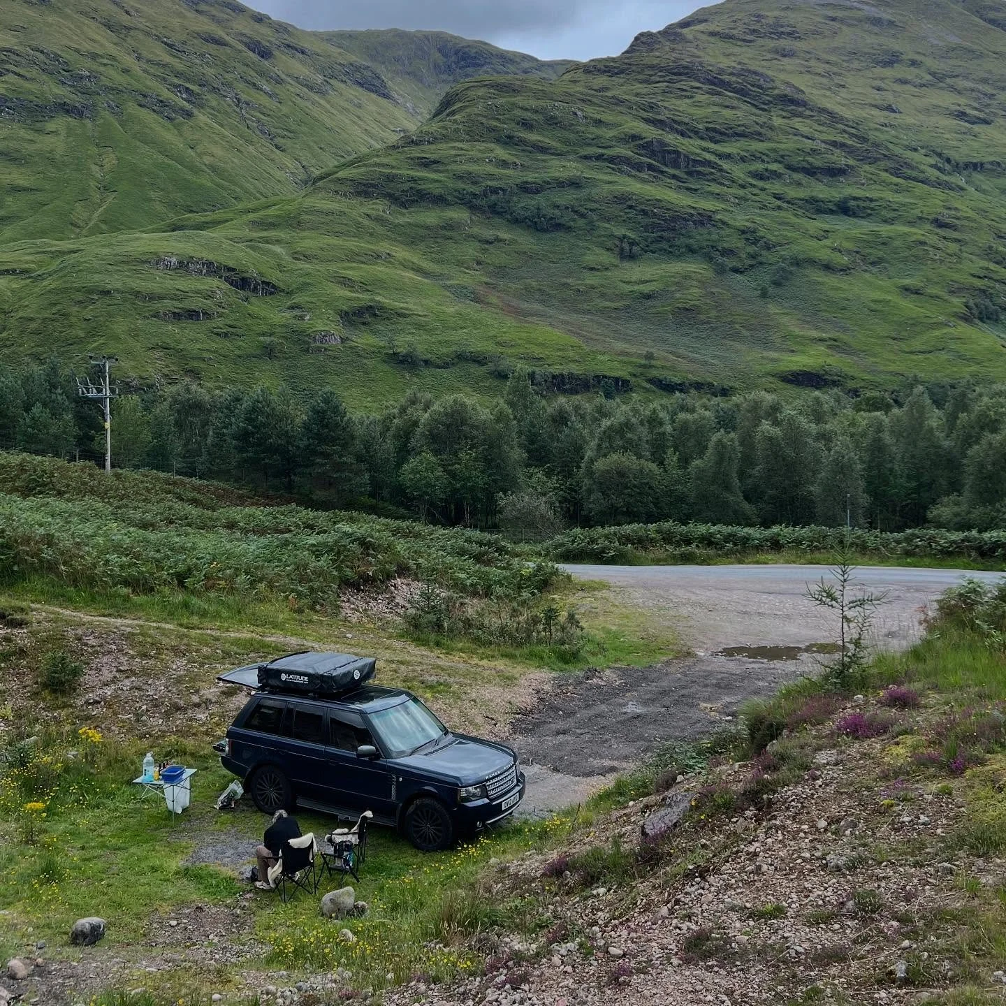 Meeting people who &lsquo;get it&rsquo; is my favourite part of running UpTop. Grateful to be enabling adventures 🏕️

NC500, Isle of Sky, Isle of Mull, Lakes + Yorkshire Dales ✅ 

#rooftent #rooftentrental #rooftenthire #campinghire #camping #stayca
