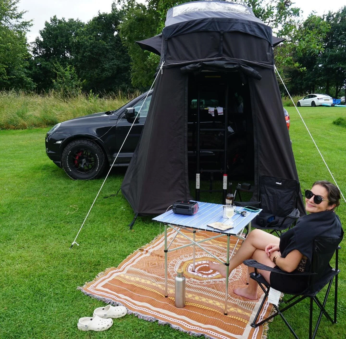 Some of our favourite ground floor extension guest pics! 
Great additional to make space under your tent for storage, shelter and pets! You can even sleep an extra couple of people it&rsquo;s that spacious 👌🏼🏕️ 

#rooftent #rooftentrental #rooften