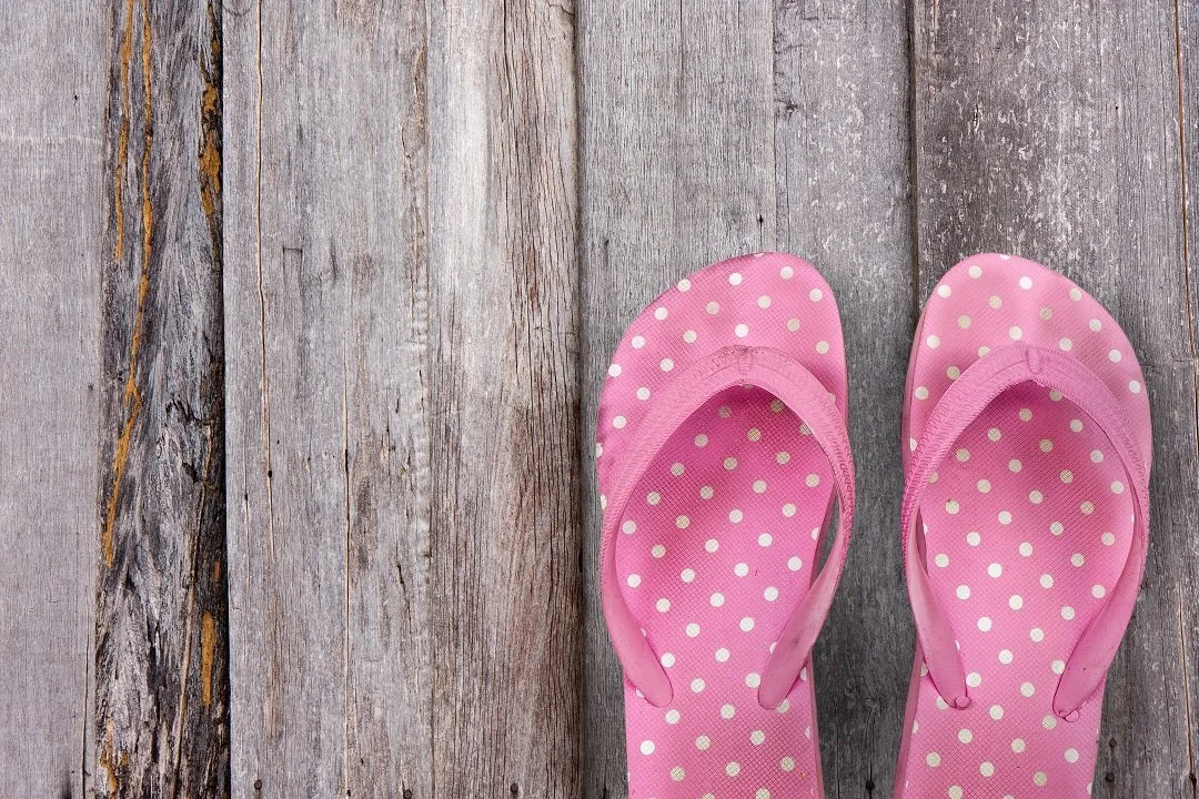 Is it illegal to drive in thongs in Australia? — GoGet Australia