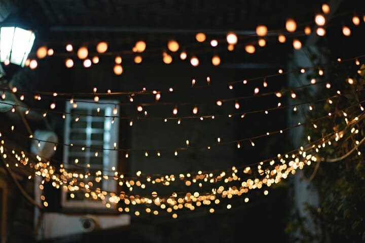 Fairy-lights-backyard.jpg