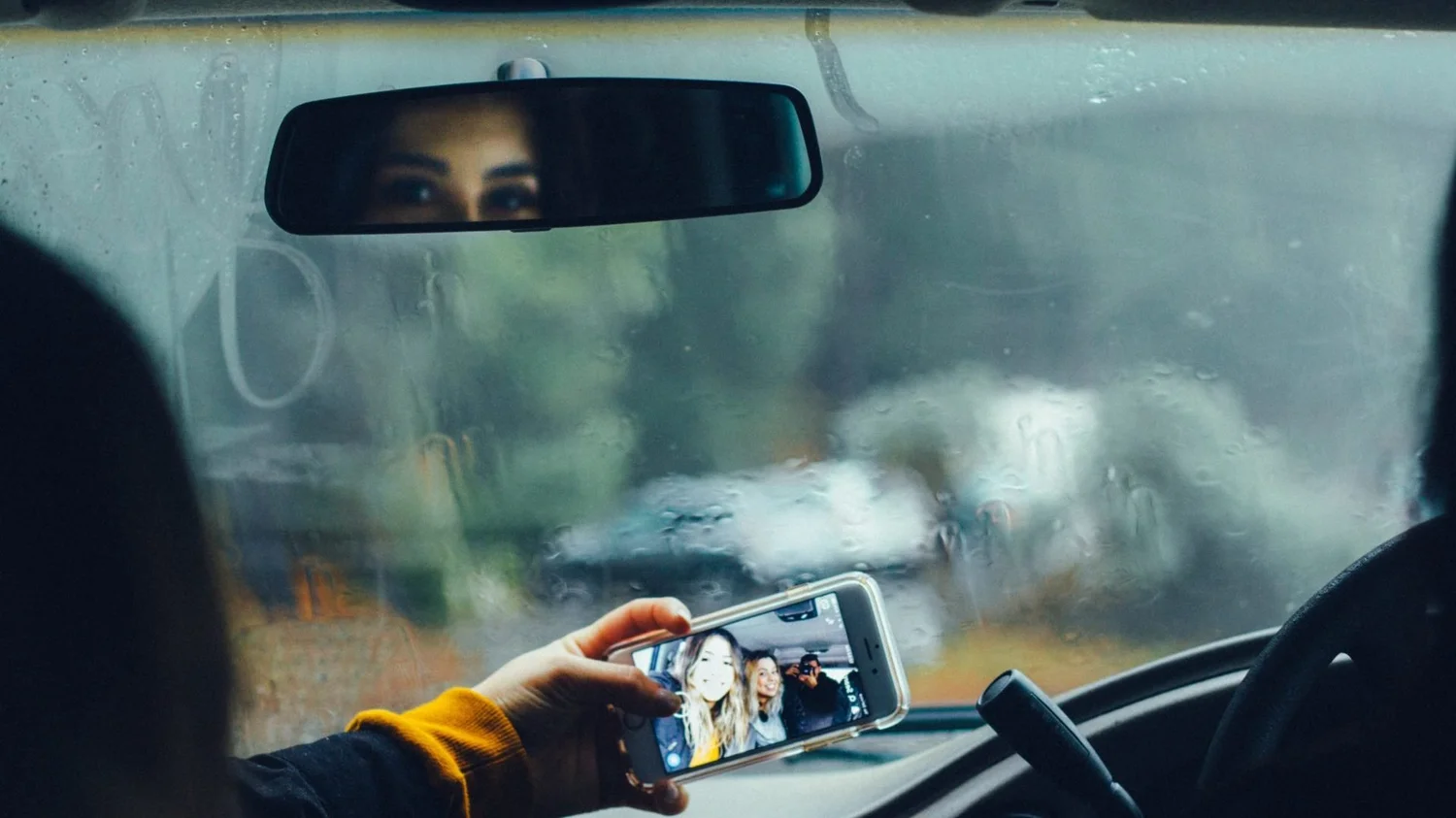 Is it illegal to drive with interior lights on in Australia? GoGet