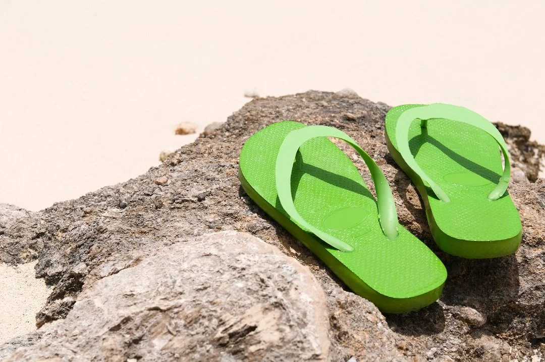 Is it illegal to drive in thongs in Australia? | GoGet Carshare