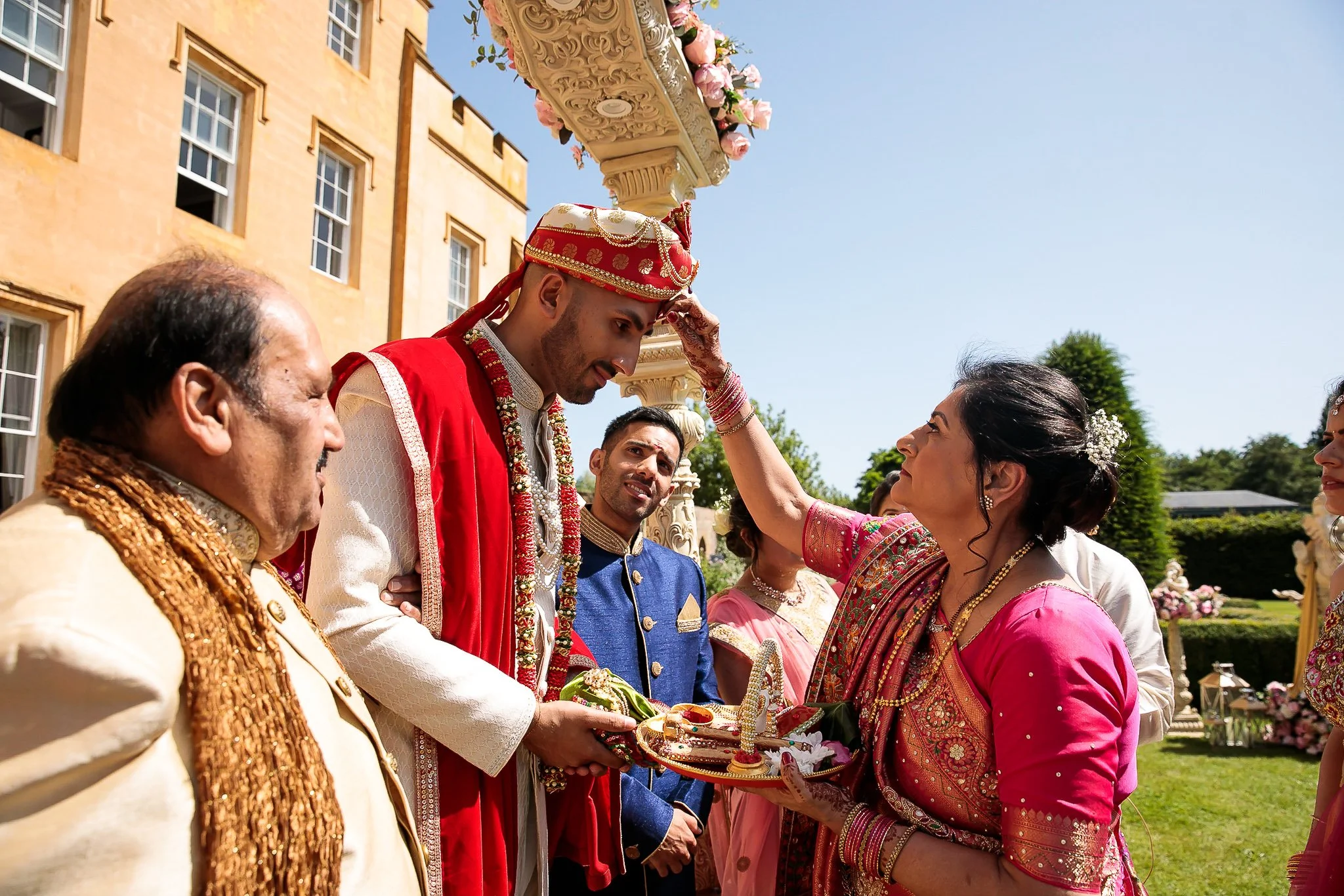 Meera_Bhav_Hindu_wedding_ditton_manor_29.jpg
