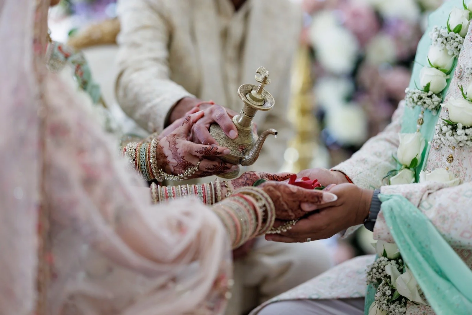 tara-vish-old-cotswold-spa-hotel-hindu-wedding-32.jpg