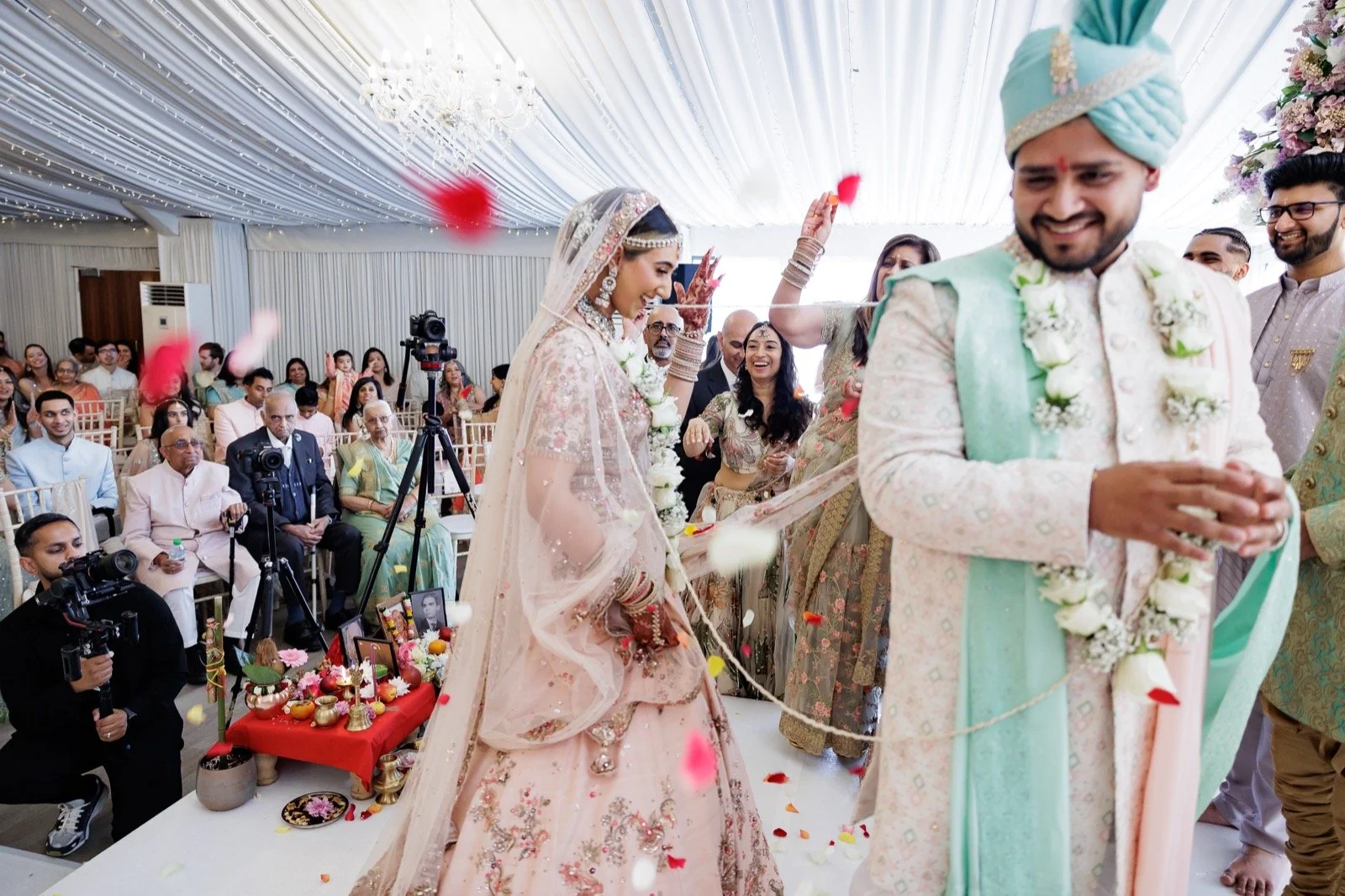 tara-vish-old-cotswold-spa-hotel-hindu-wedding-36.jpg