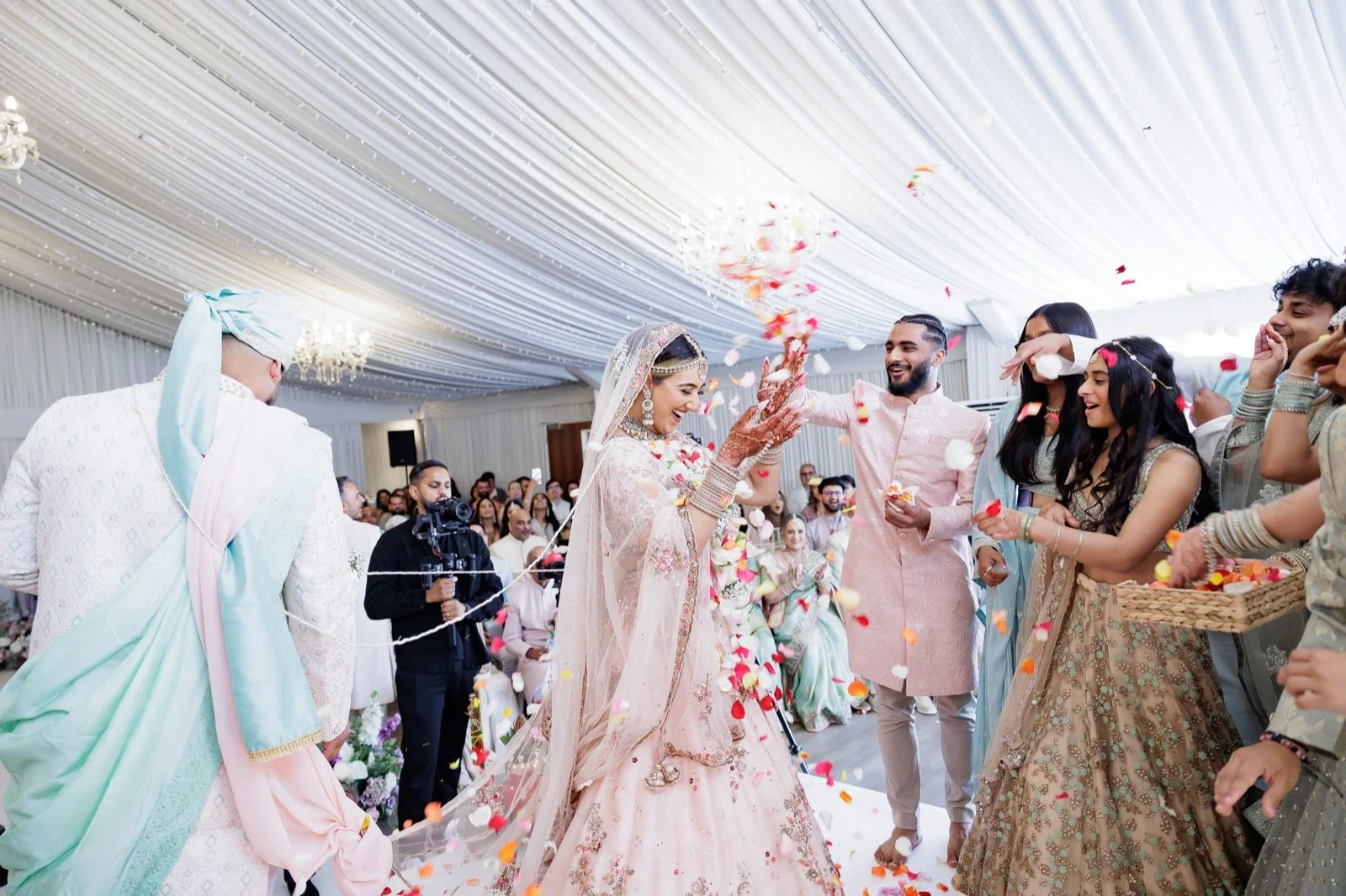 tara-vish-old-cotswold-spa-hotel-hindu-wedding-41.jpg