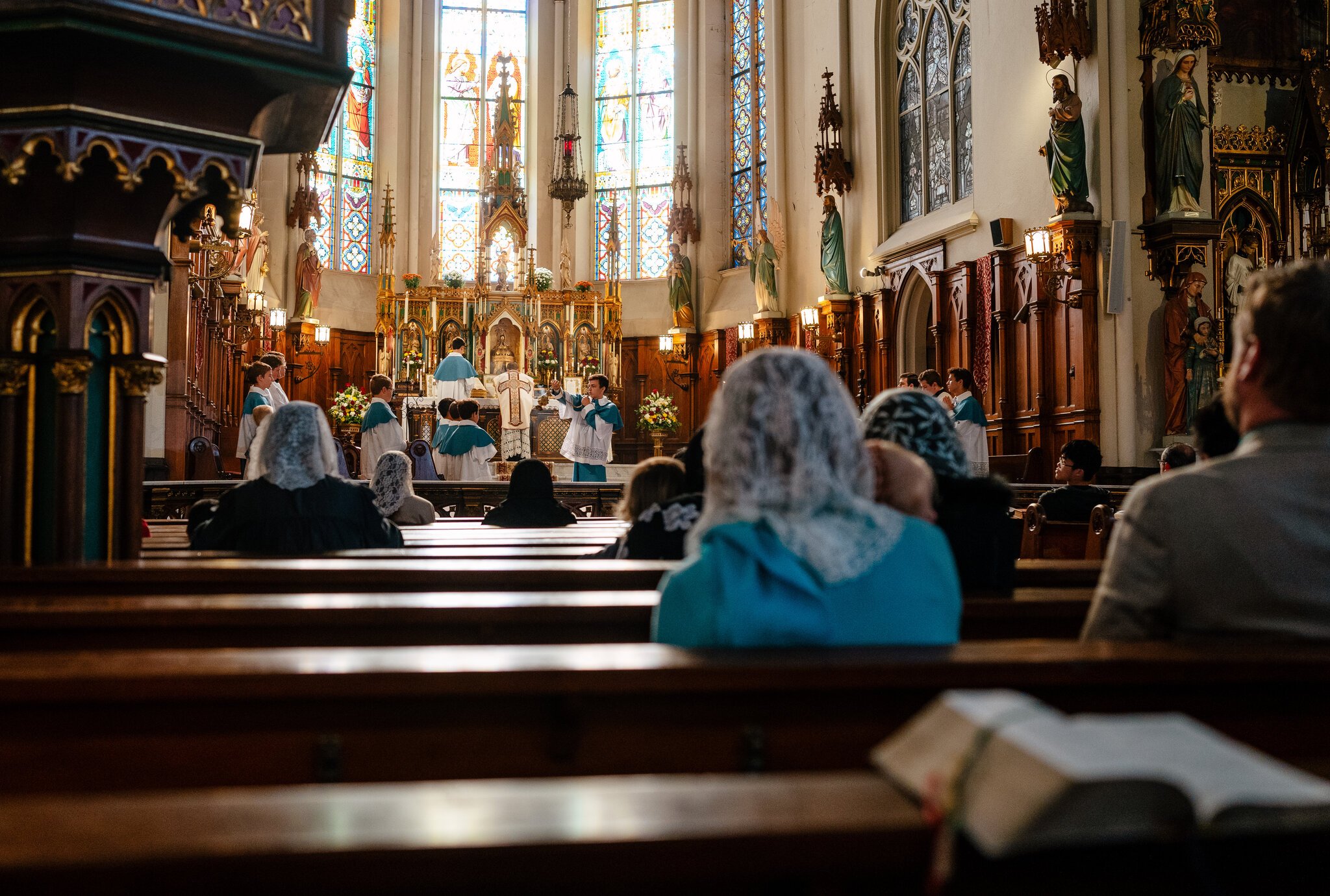 KATOLÍCI SPÄTÍ S “VETUS ORDO” ZACHOVÁVAJÚ POŽIADAVKY KONCILU VERNEJŠIE