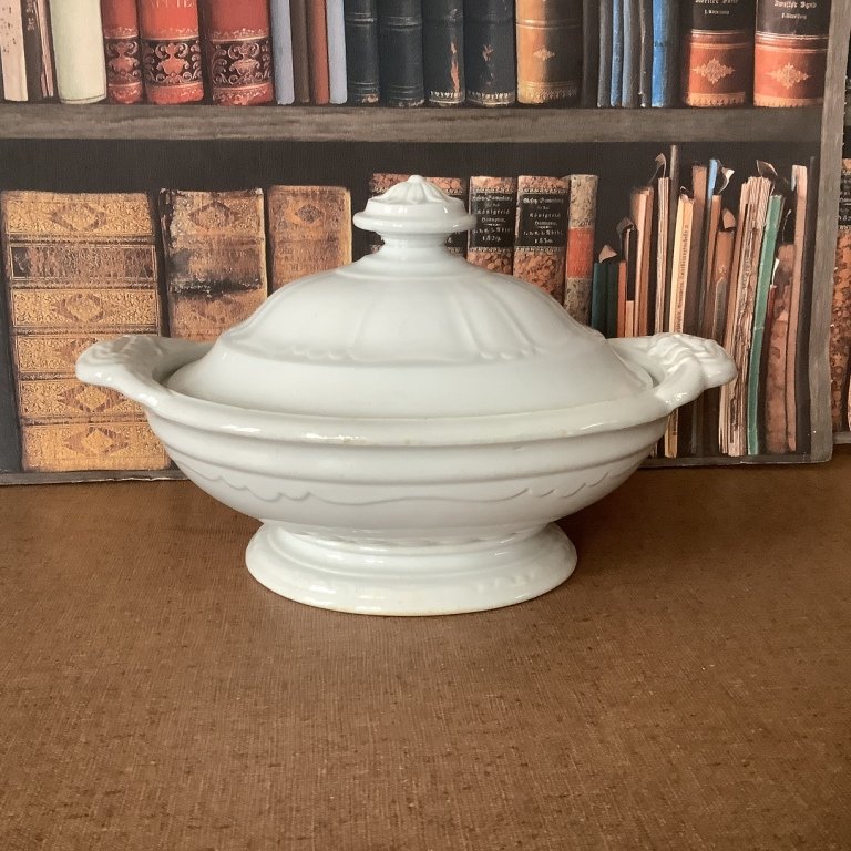(#23.61) Scalloped Decagon Covered Vegetable; 11-1/4” L handle to handle; 6-3/4” H.  impressed J. Wedgwood with registry diamond.  Registered 1853.  Fine condition with slight wear on top edge of base. $75.