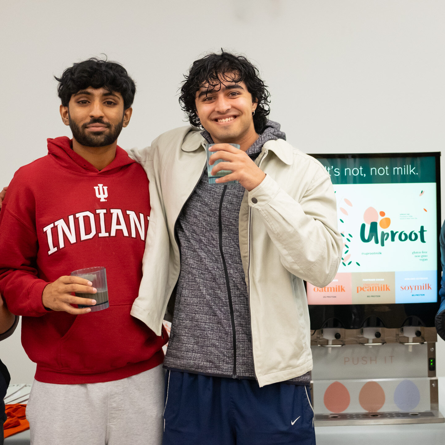 Attention Hoosiers: Uproot has landed in BTown! Whether you&rsquo;re an oatmilk loyalist or just pea-curious, we&rsquo;ve got you covered at every dining hall on campus.

#iudining #iubloomington #hoosiers #plantmilk #college #oatmilk #peamilk #colle