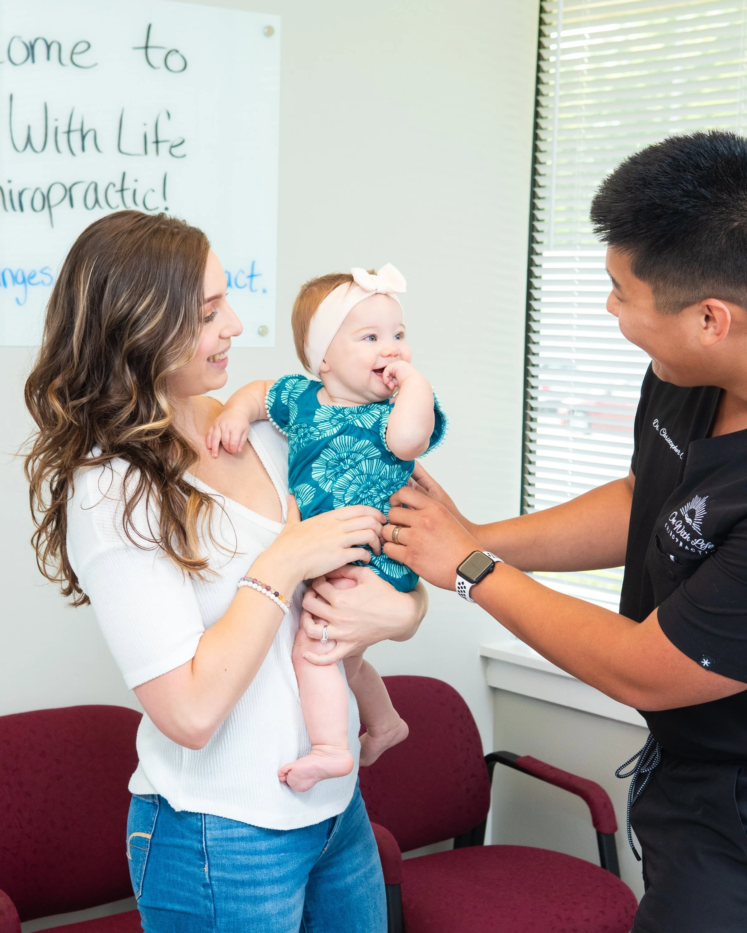 gentle chiropractic care for intants and pediatrics, colic, ear infections, digestion