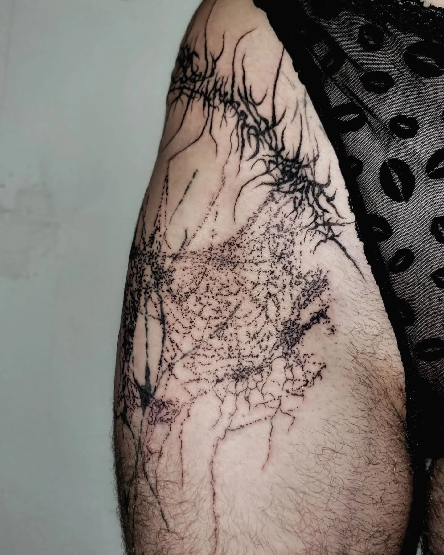 spoooder web and spikes for @hdgdl__ttoos :3
i wana do a frick load more spider webs tbh
i am returning to my roots (spooder webs and spikes)
knots are still allowed tho