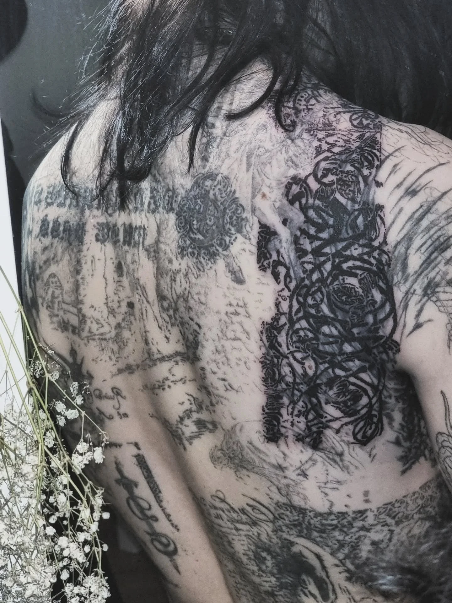 for @eaves____ 
thank you for giving me sacred back space (⁠〒⁠﹏⁠〒)
.
.
.
BOOKING NOV/DEC BERLIN LEIPZIG 
JAN/FEB SCANDINAVIA (all of it)
ALSO MAYBE MARSEILLE??? PARIS??? PRAGUE?? VIENNA?? 
🖤 HMU 🖤