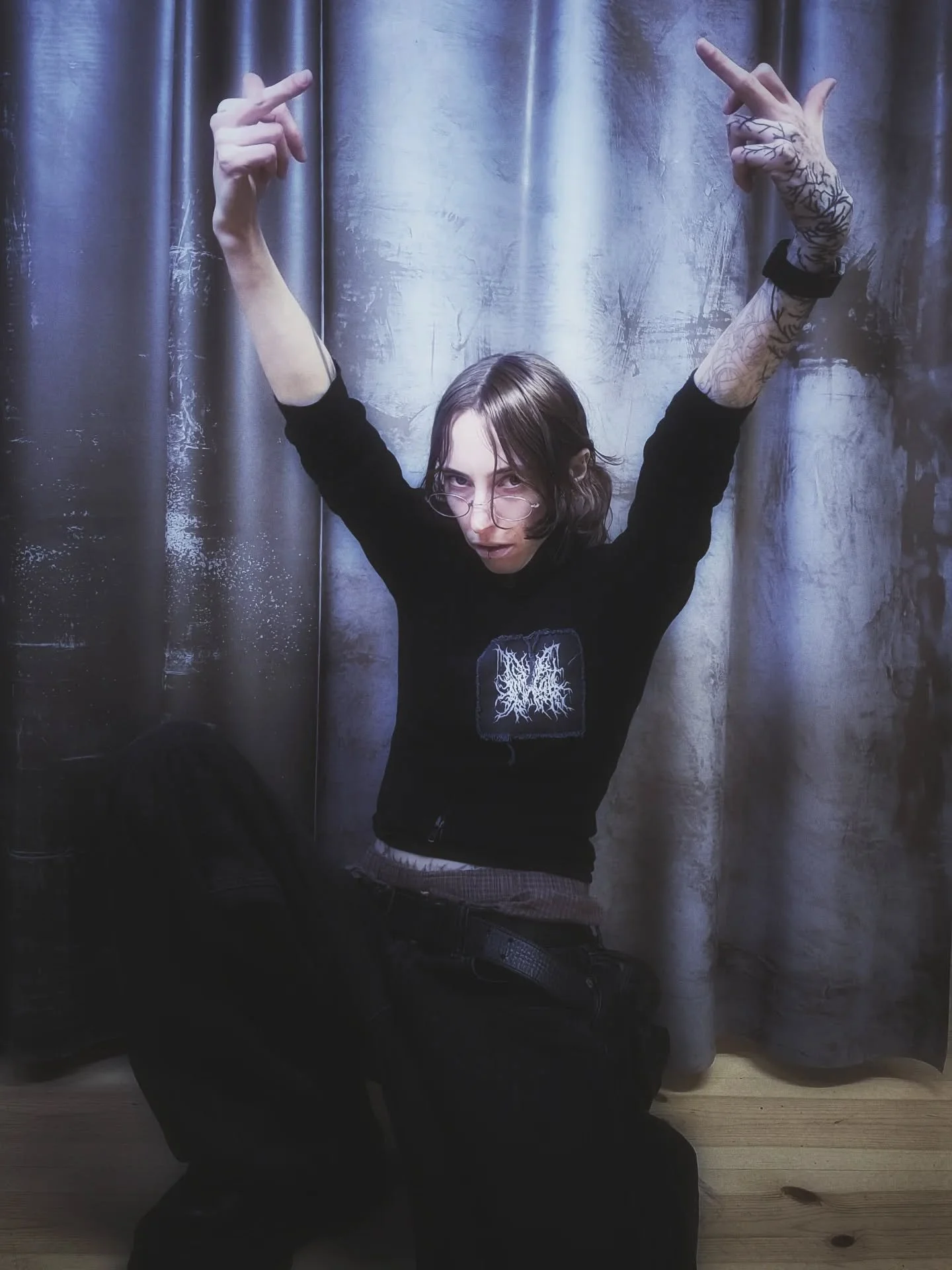 BERLIN i actually didn't hate it this time, thanks for being normal :3
here is me and my oldest bestest most ancient angel magical best friend daisy 🖤

whomst is journeying down a really special path of providing sound baths and sound healing in Ber