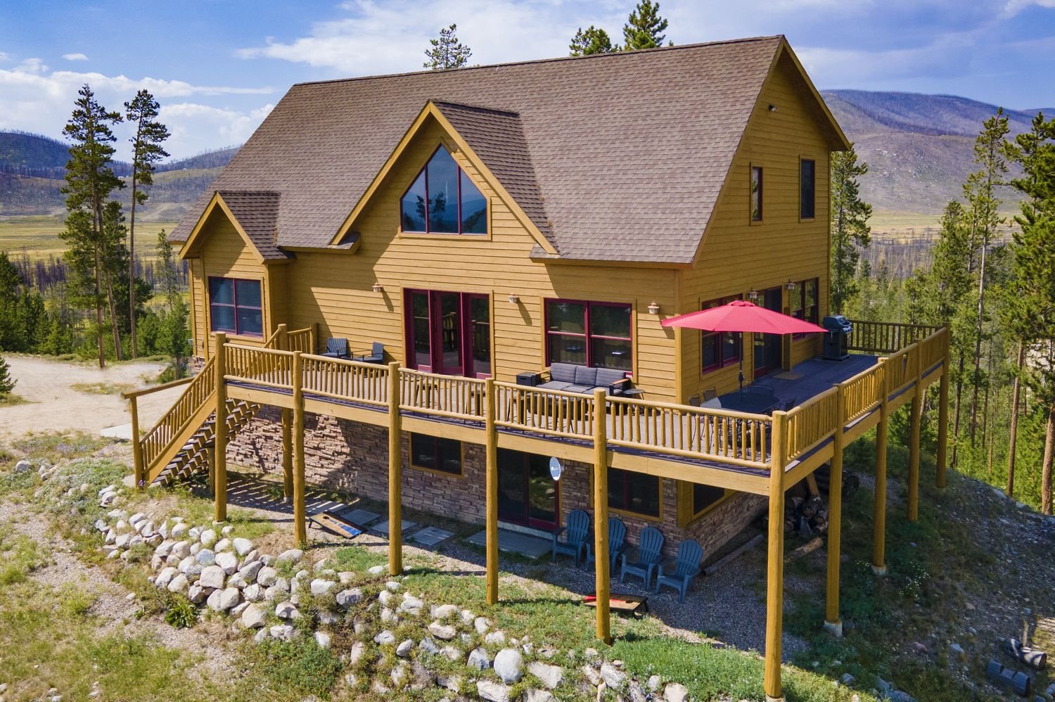 Does Grand Lake Have Cabins?