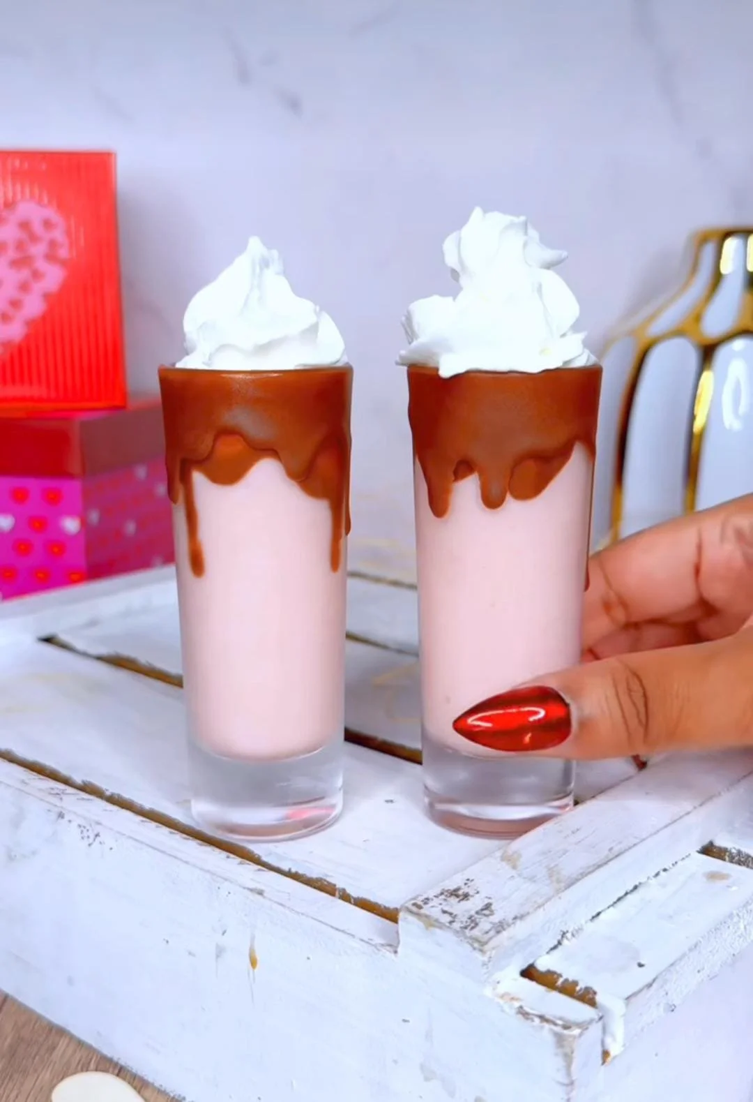 Chocolate Covered Strawberries Shots ✨🍓