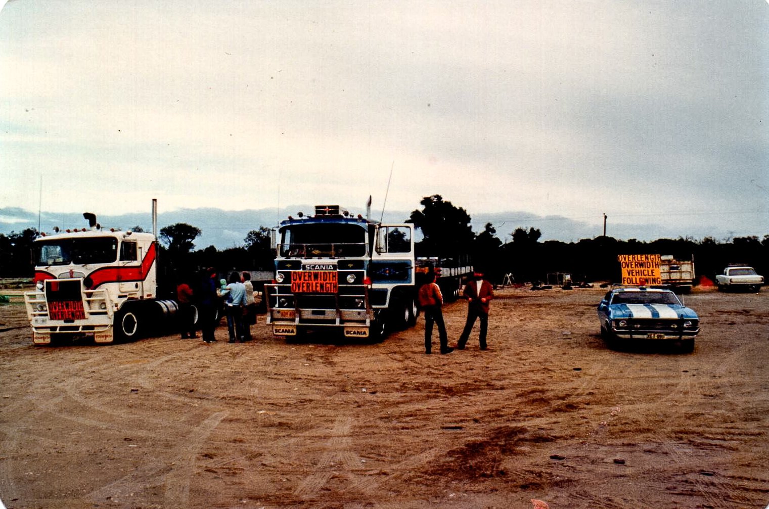 Perth to Victoria, Wide loads - 80' long X 12' Wide. 1977-1980.jpg