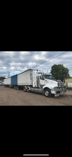 Kenworth T600 B-Double Road Train 2010.png